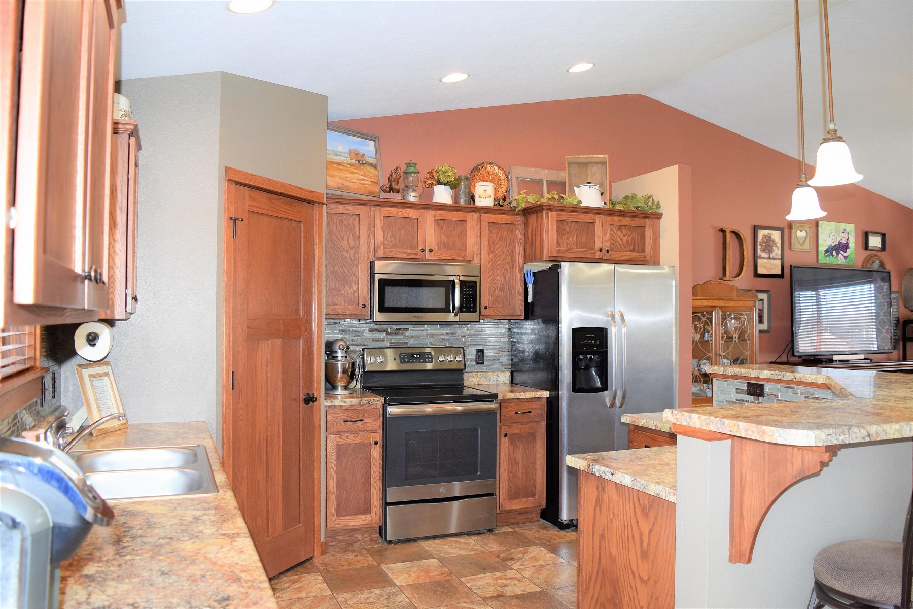 2315 16th Avenue S, Brookings, SD 57006