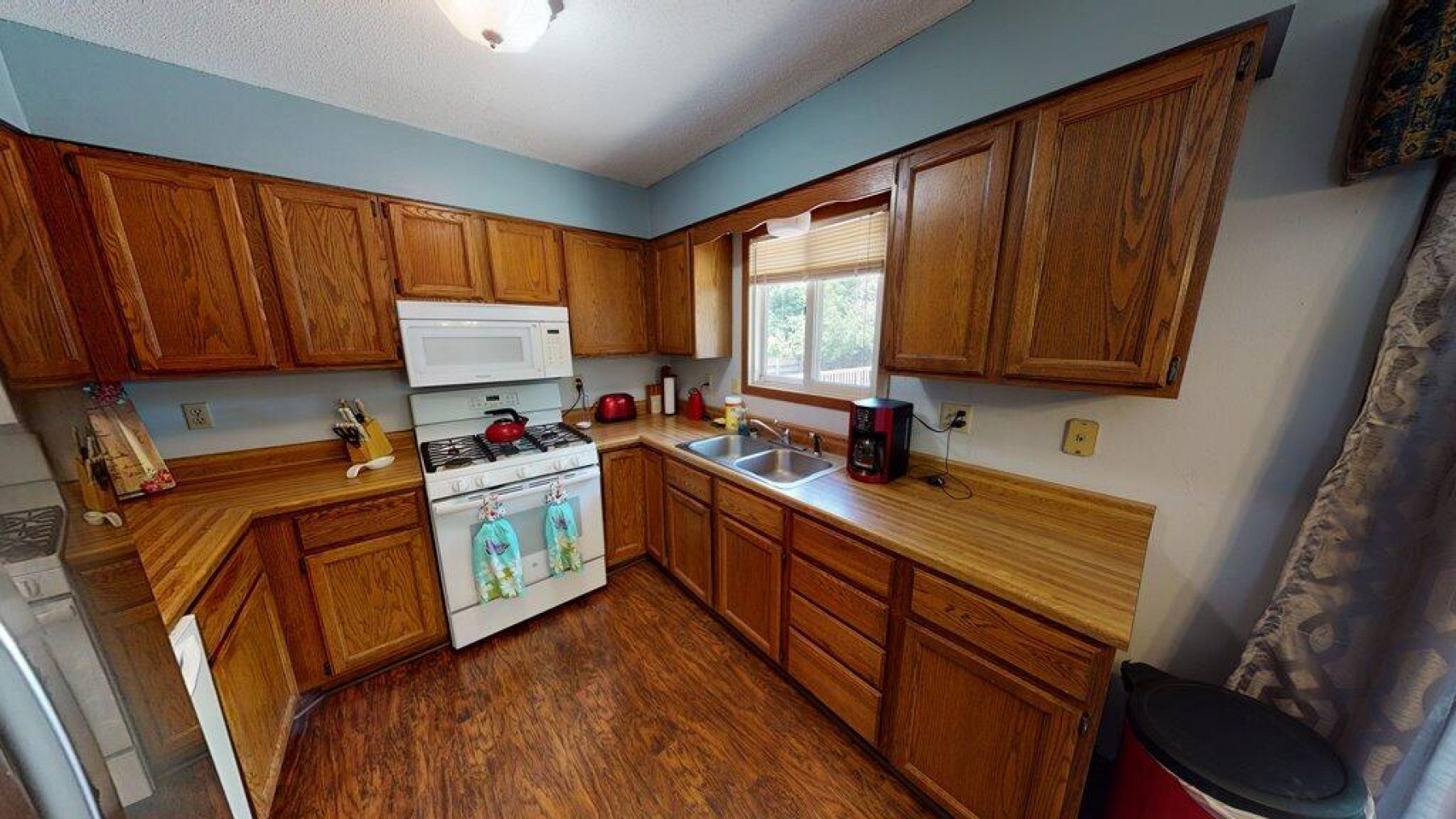 211 Lovejoy Lane, Aurora, SD 57002