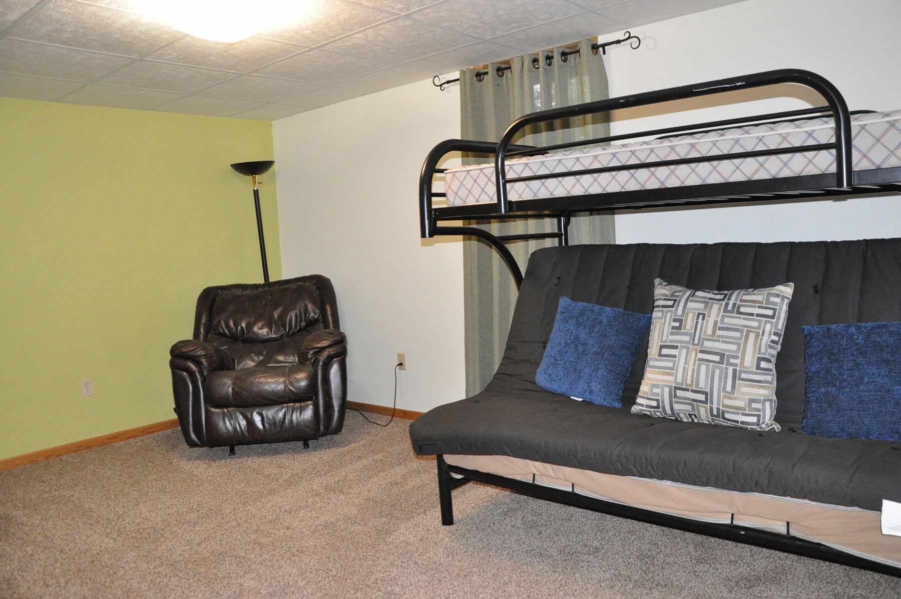 204 Heather Lane, Brookings, SD 57006