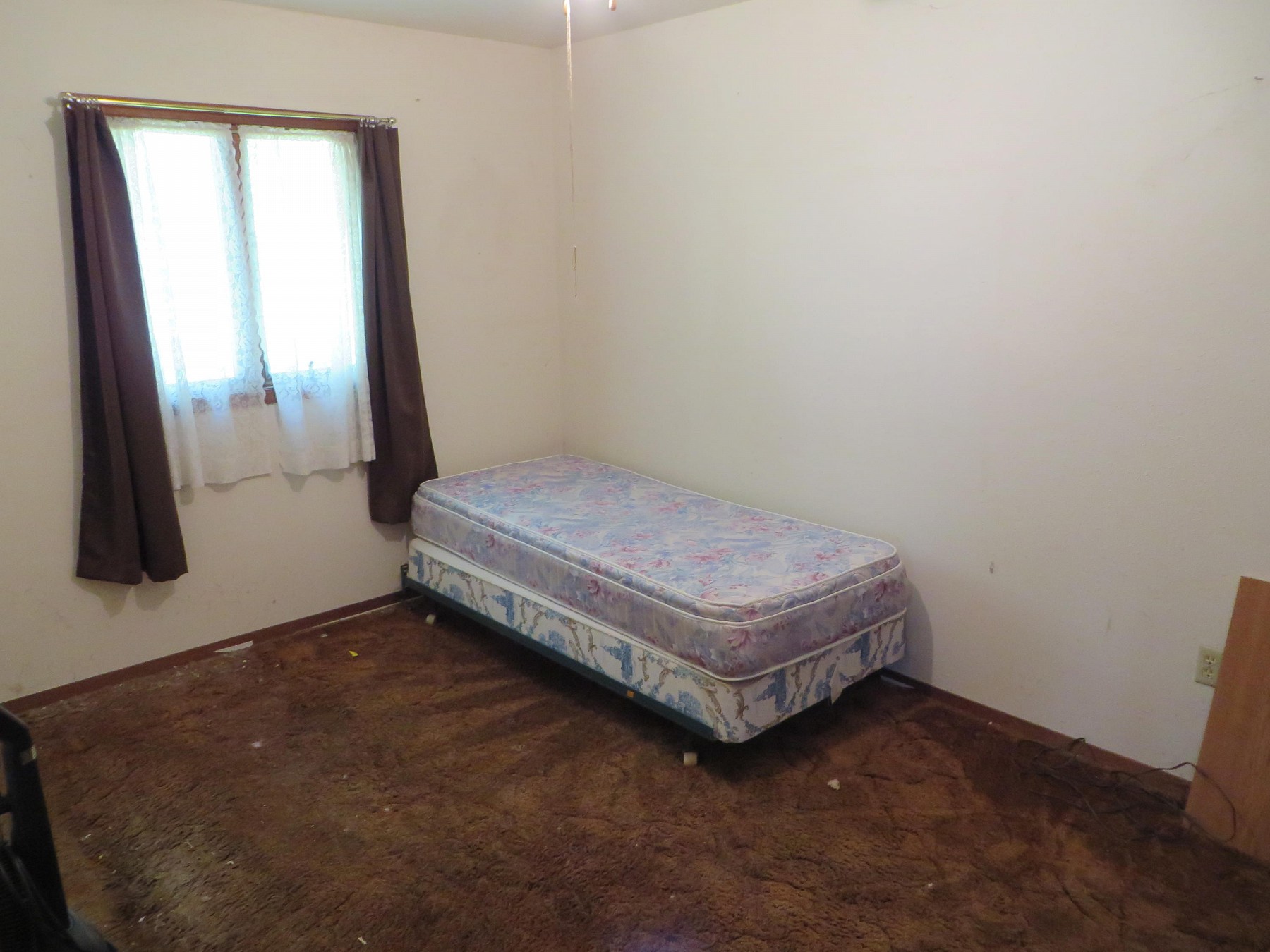 304 Lake Avenue S, Lake Preston, SD 57249