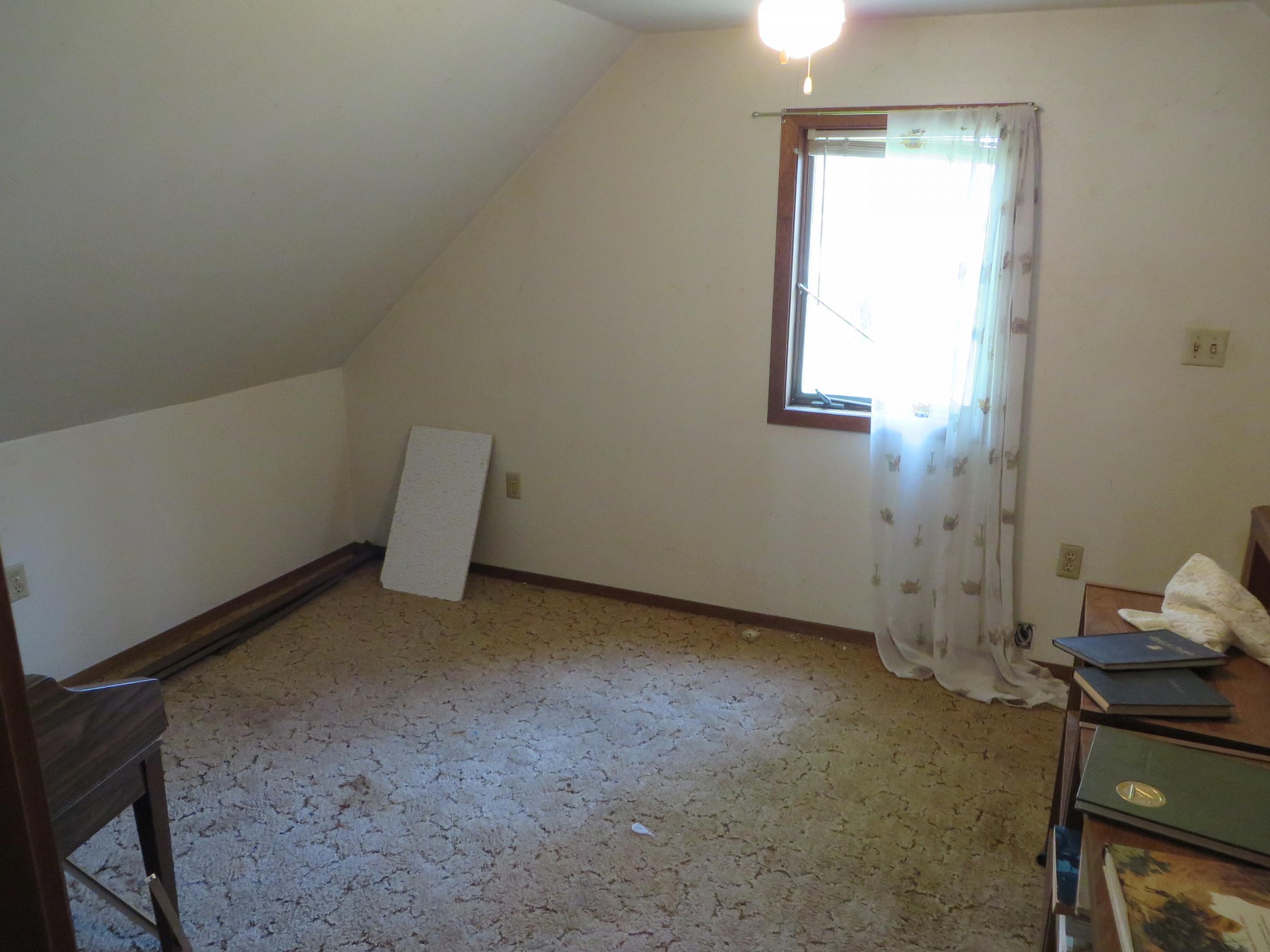 304 Lake Avenue S, Lake Preston, SD 57249