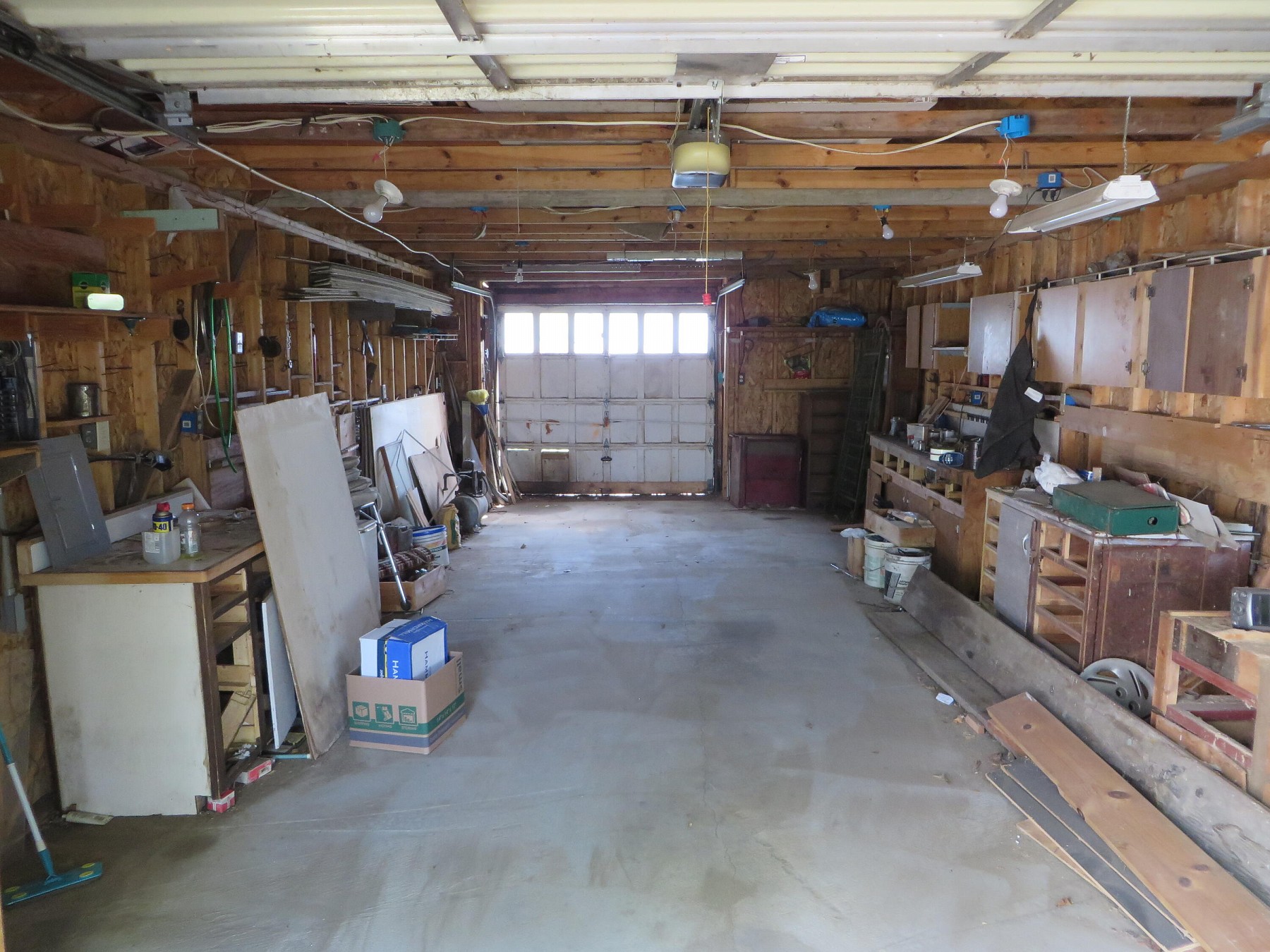 304 Lake Avenue S, Lake Preston, SD 57249