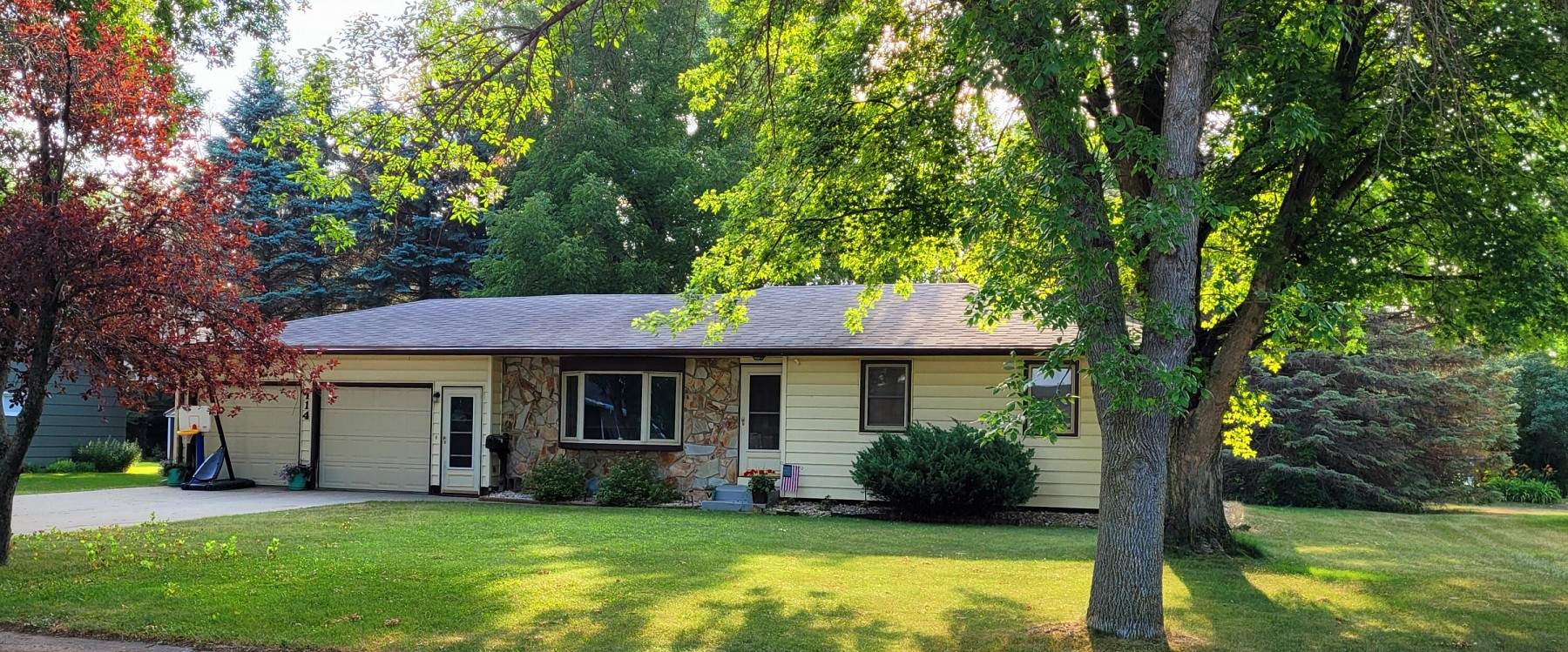 114 Lincoln Lane, Volga, SD 57071