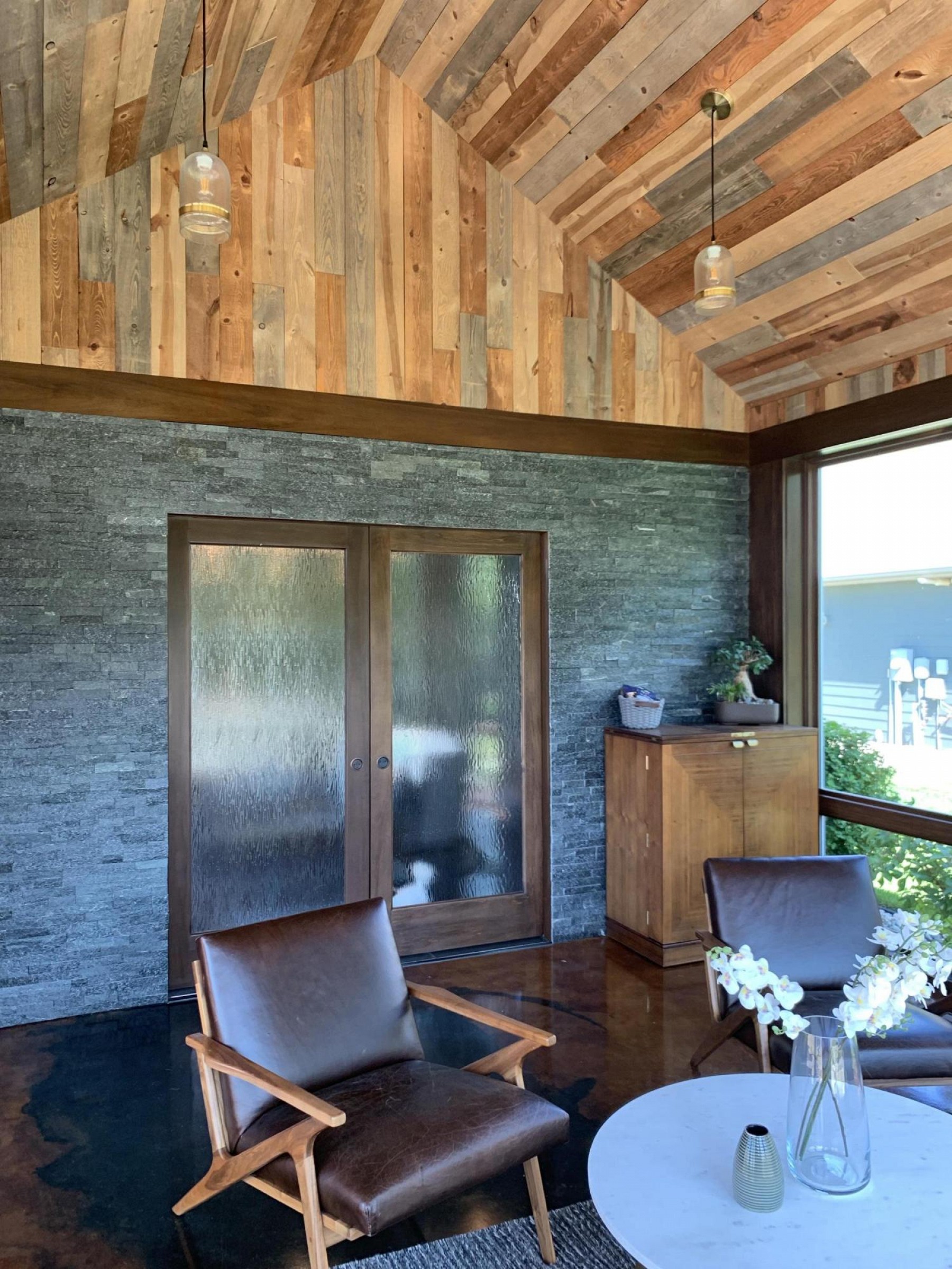 1137 Indian Hills Road, Brookings, SD 57006