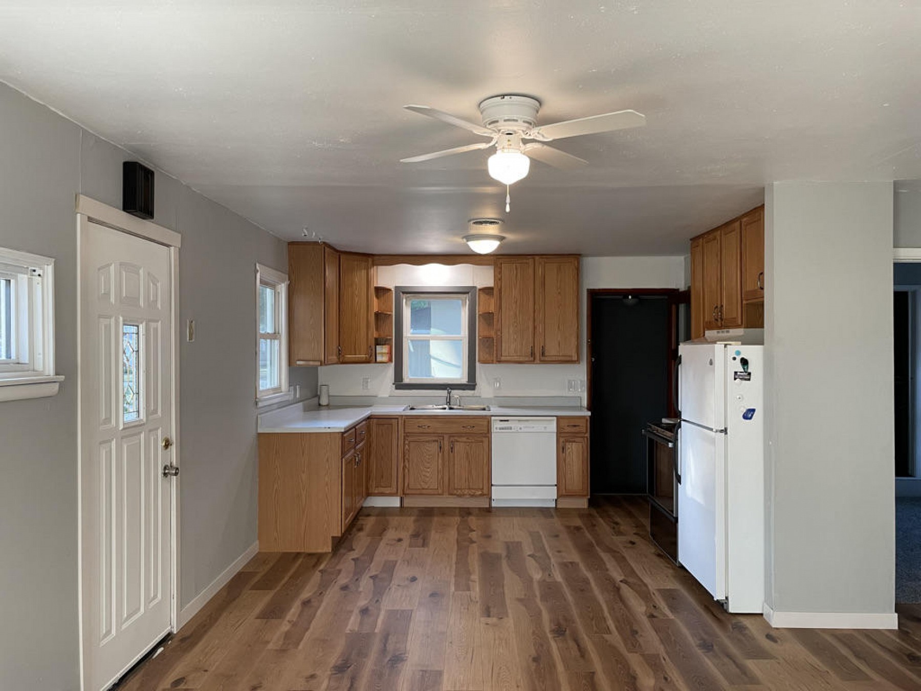 106 9th Avenue, Brookings, SD 57006