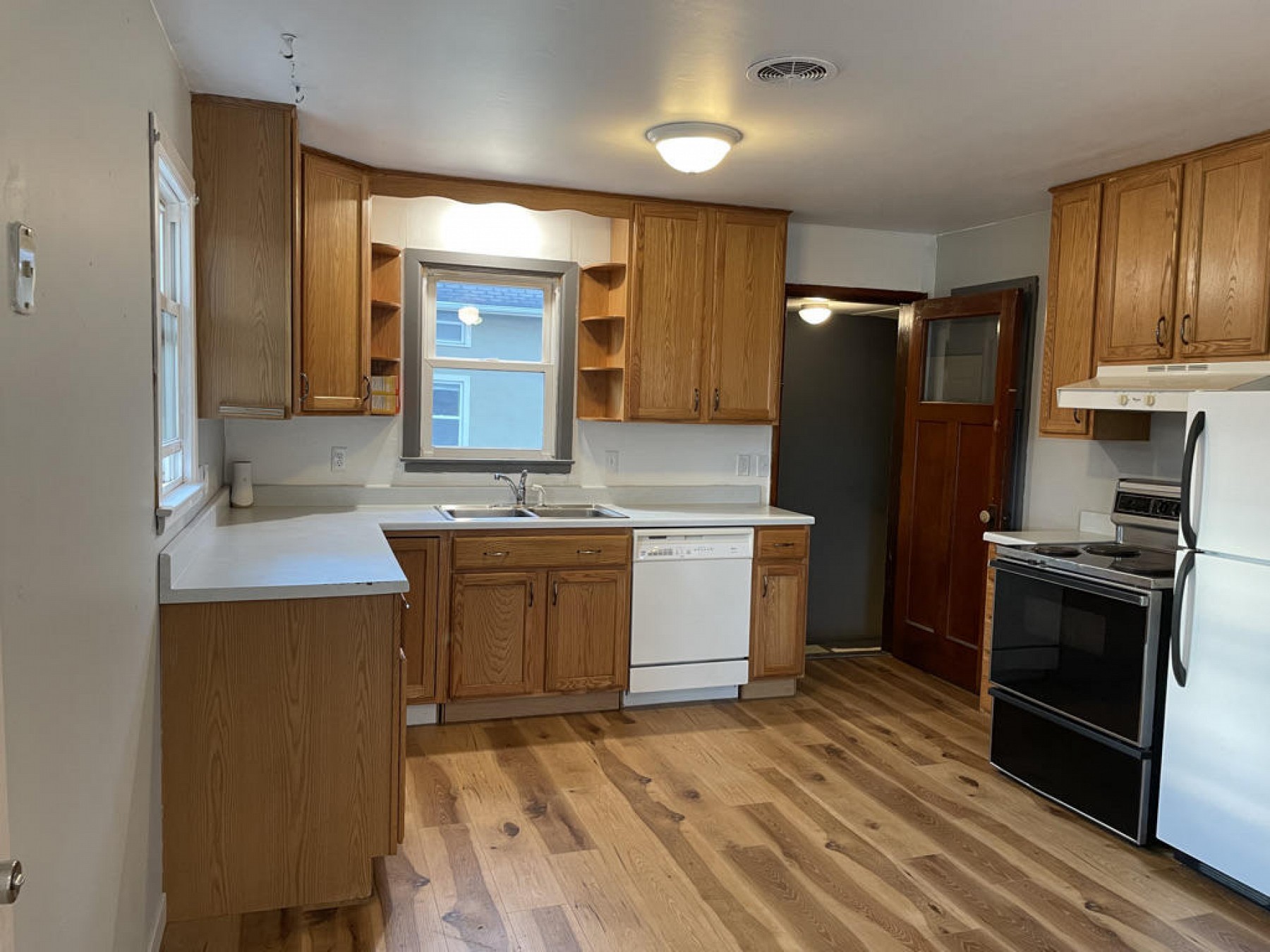 106 9th Avenue, Brookings, SD 57006