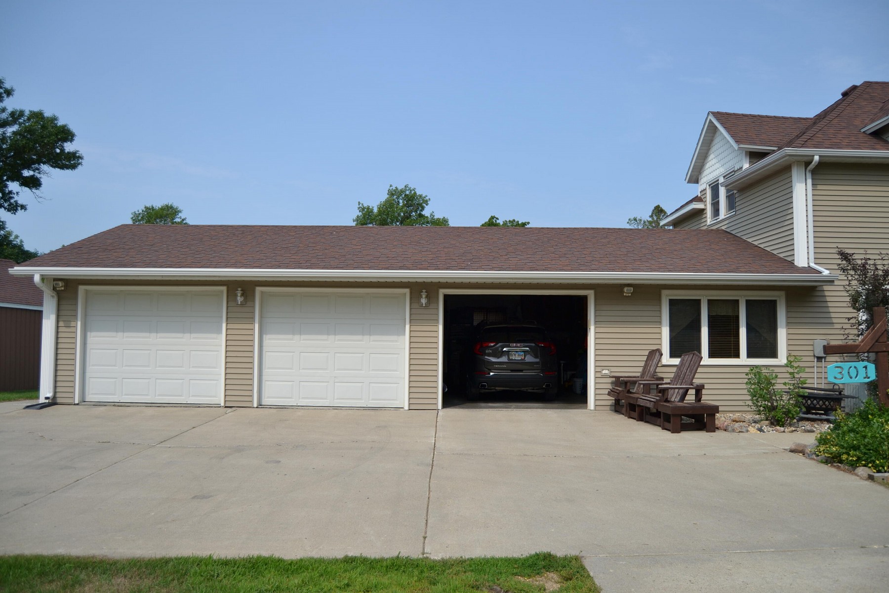 301 Hooker Avenue, White, SD 57276