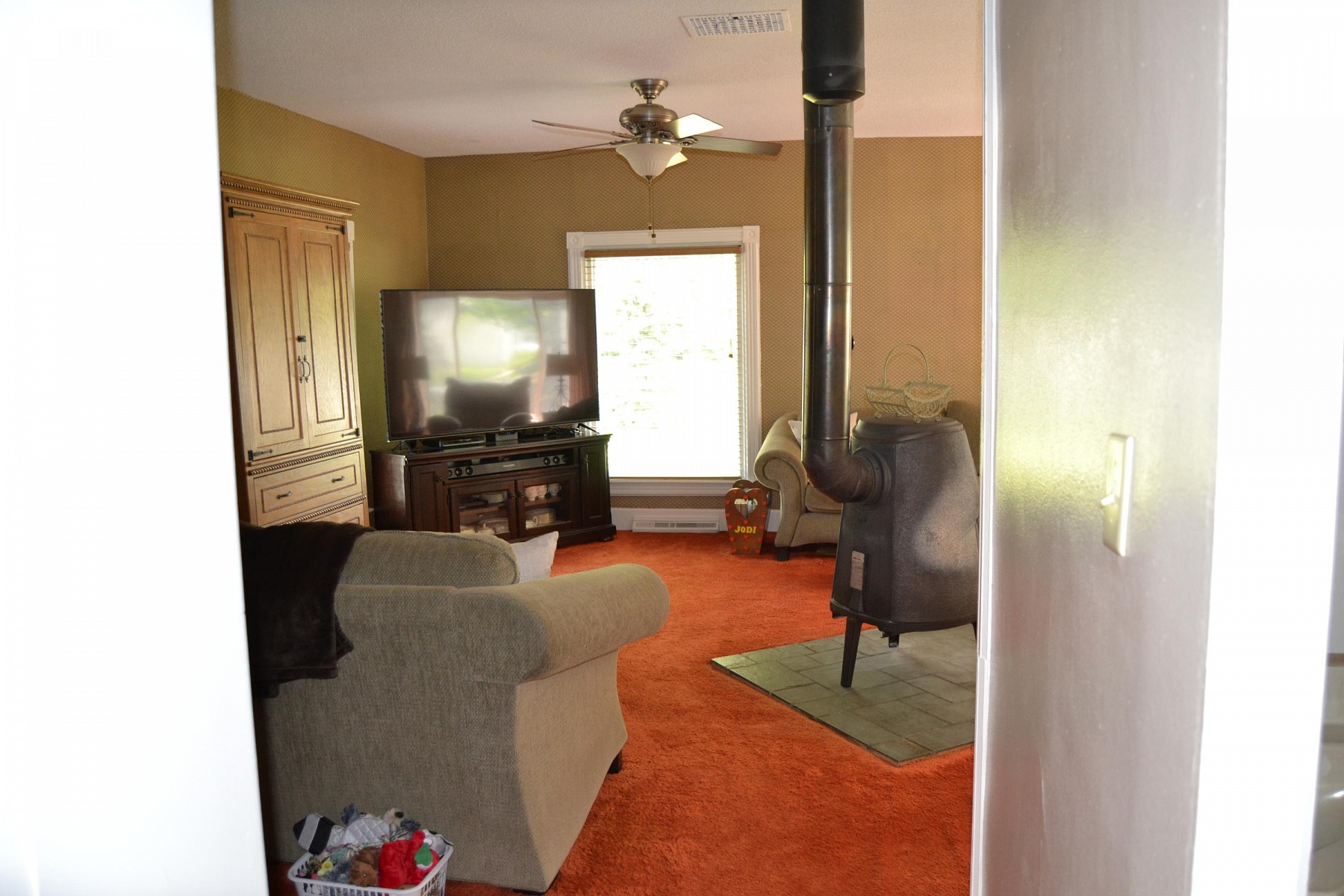 301 Hooker Avenue, White, SD 57276