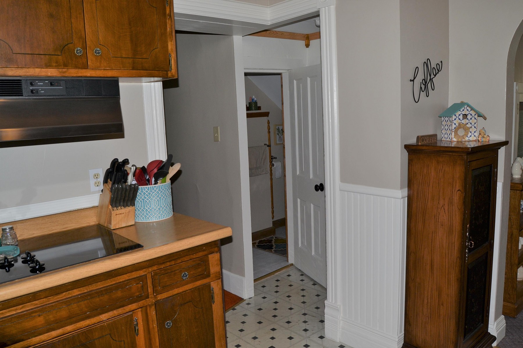 301 Hooker Avenue, White, SD 57276