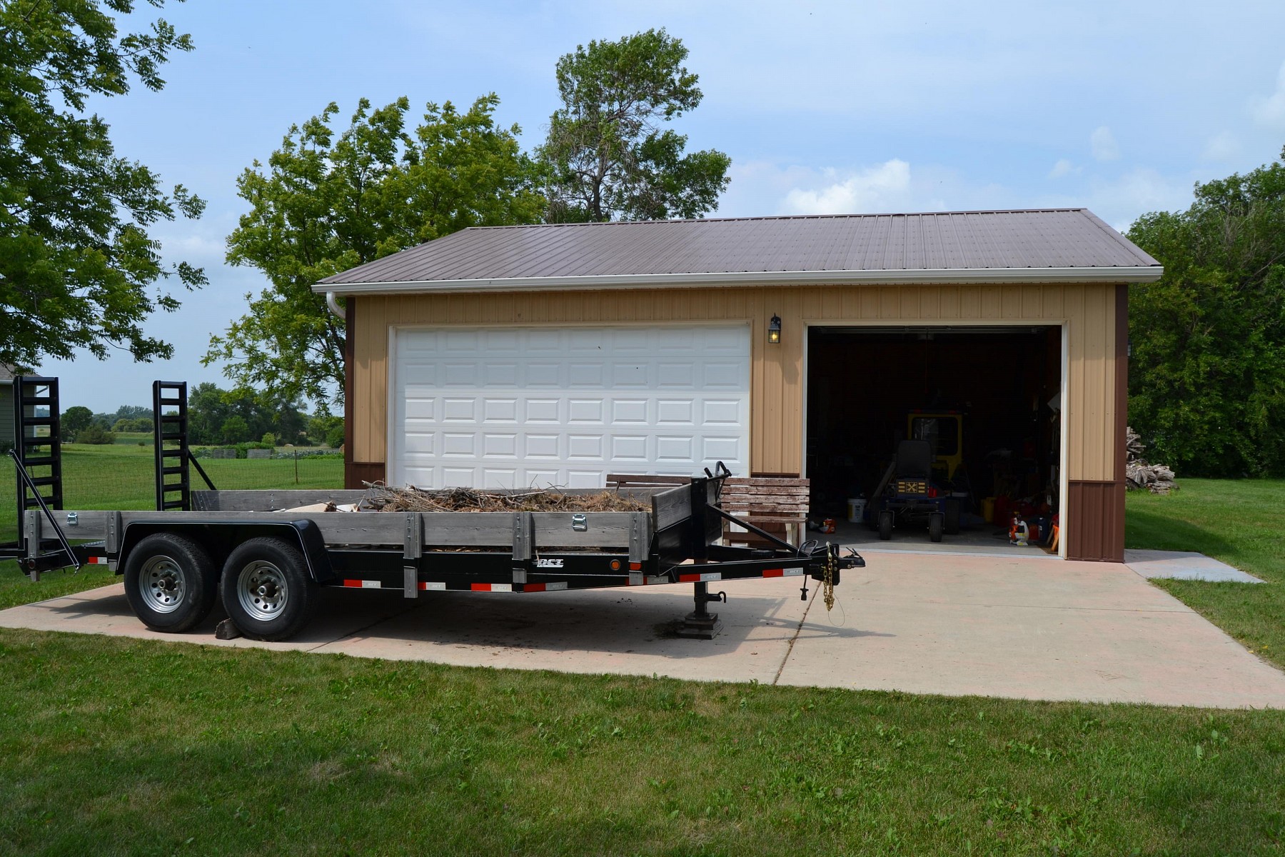 301 Hooker Avenue, White, SD 57276