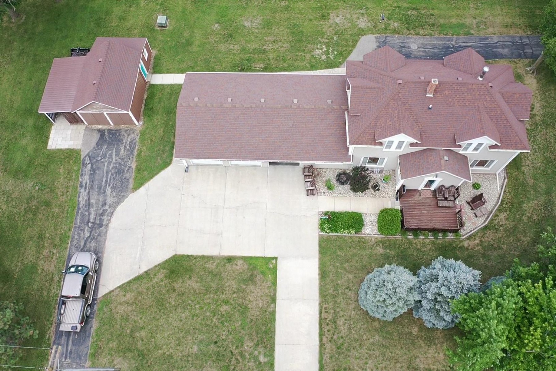 301 Hooker Avenue, White, SD 57276