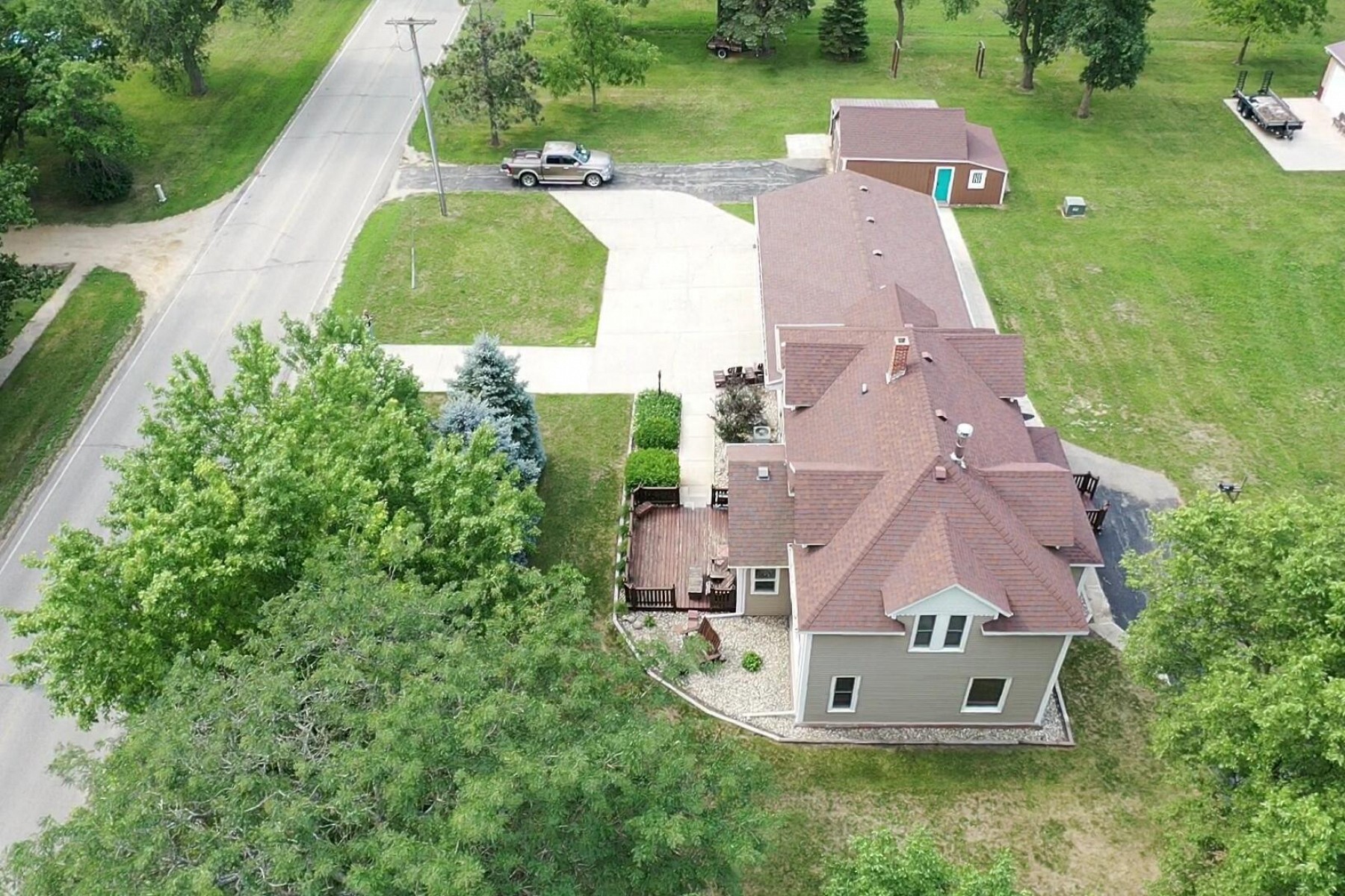 301 Hooker Avenue, White, SD 57276