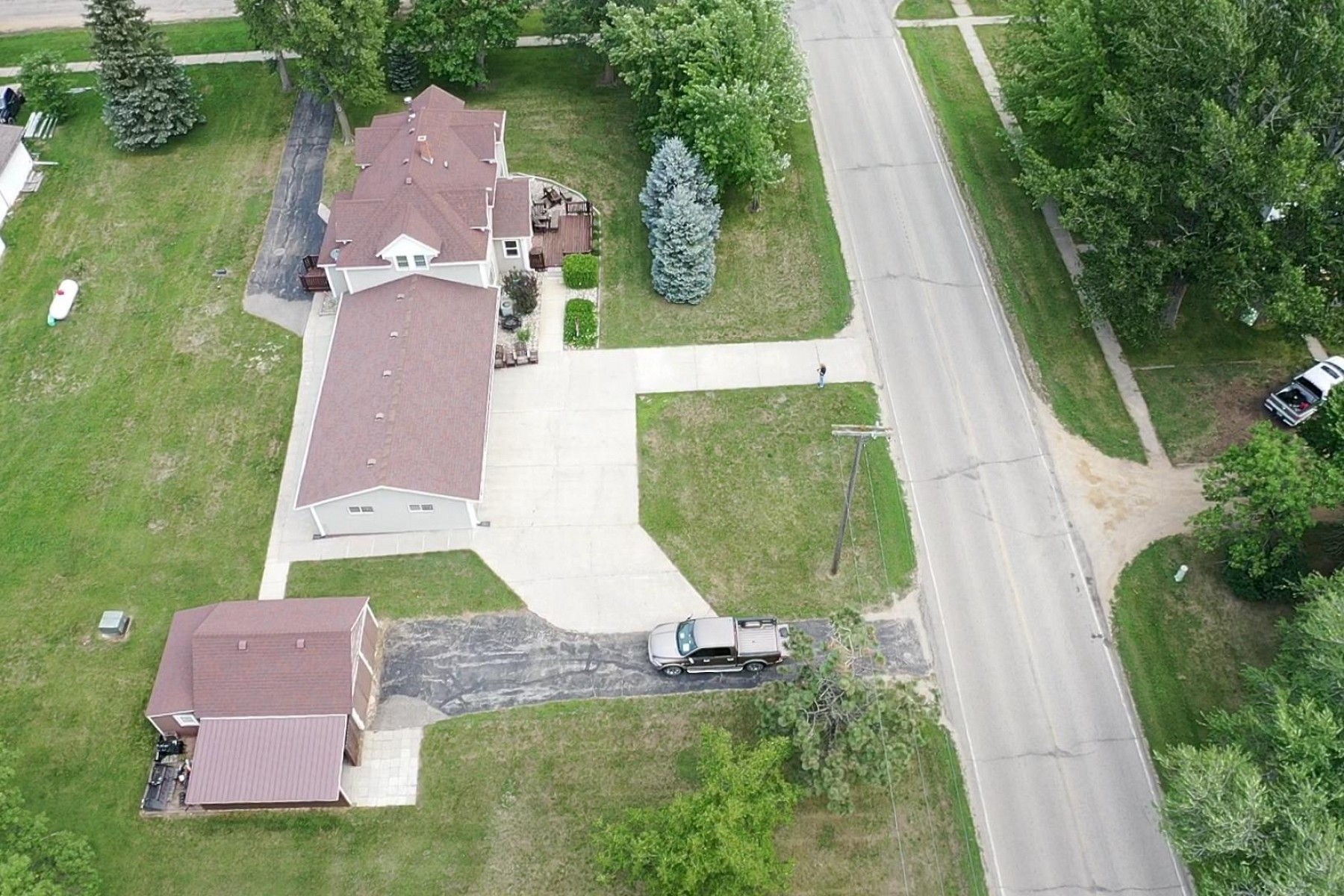 301 Hooker Avenue, White, SD 57276