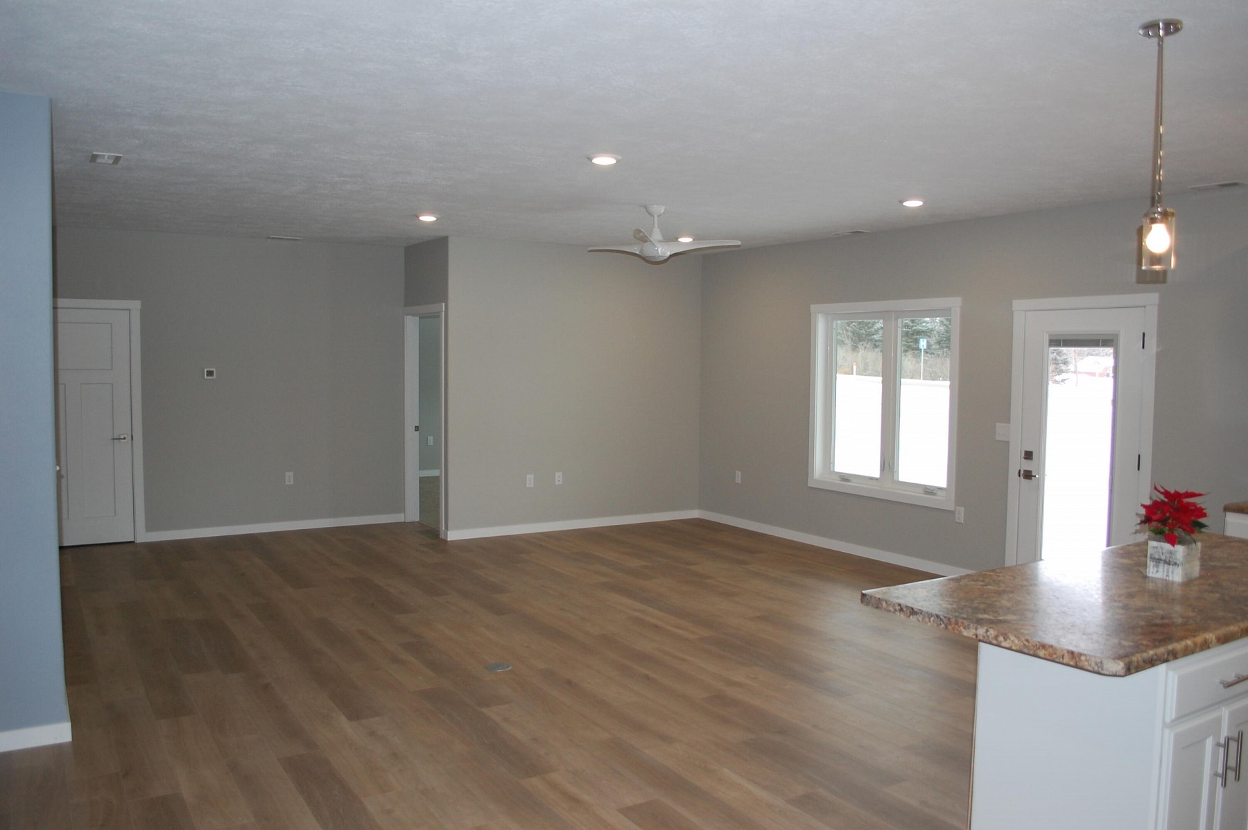 1020 Rose Wilder Lane SW, DeSmet, SD 57231