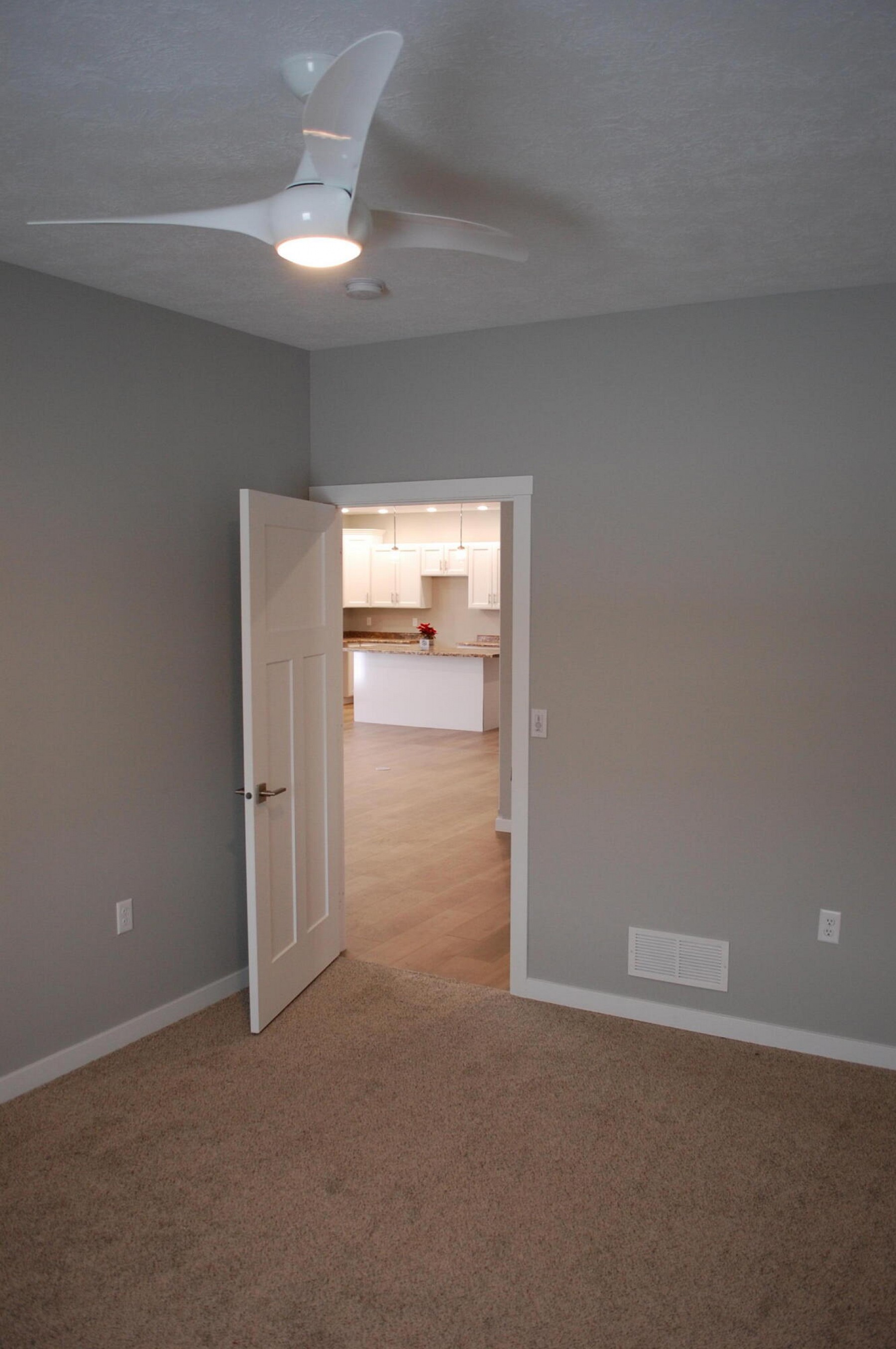 1020 Rose Wilder Lane SW, DeSmet, SD 57231