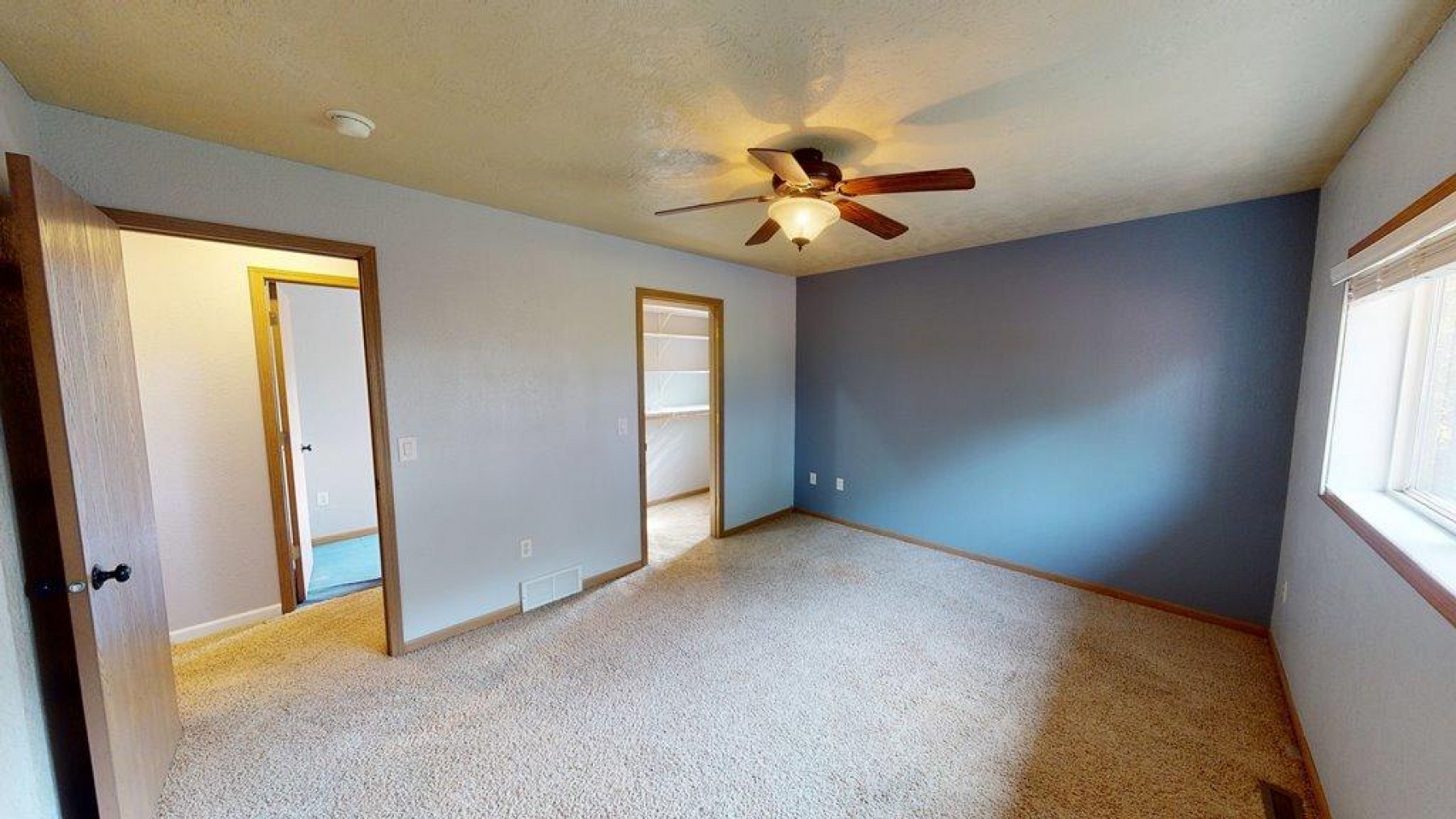 126 Twin Oaks Lane, Brookings, SD 57006