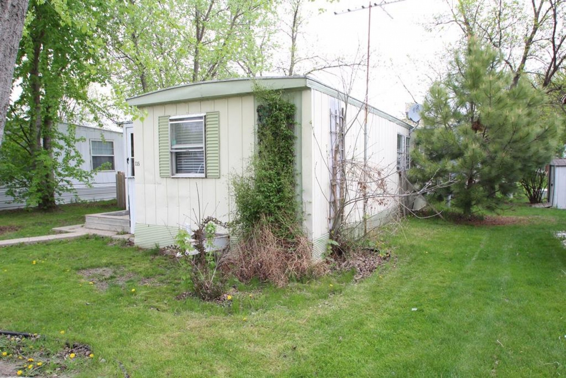 408 3rd Ave S., Brookings, SD 57006