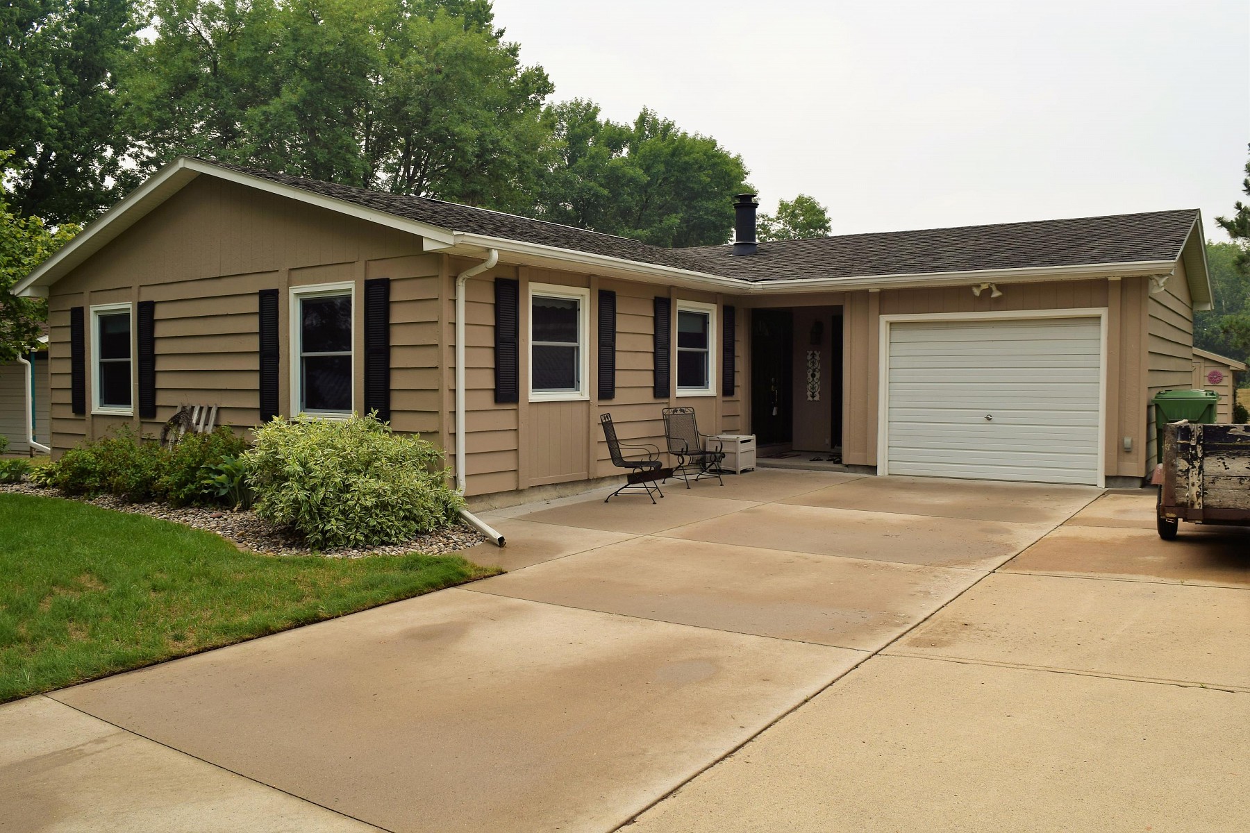 1712 Santee Trail, Brookings, SD 57006