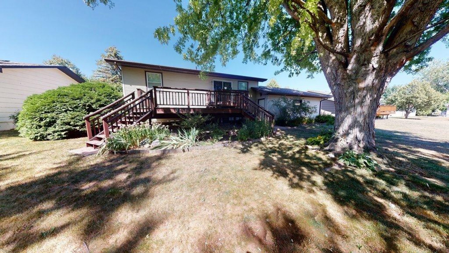 1156 Squire Court, Brookings, SD 57006