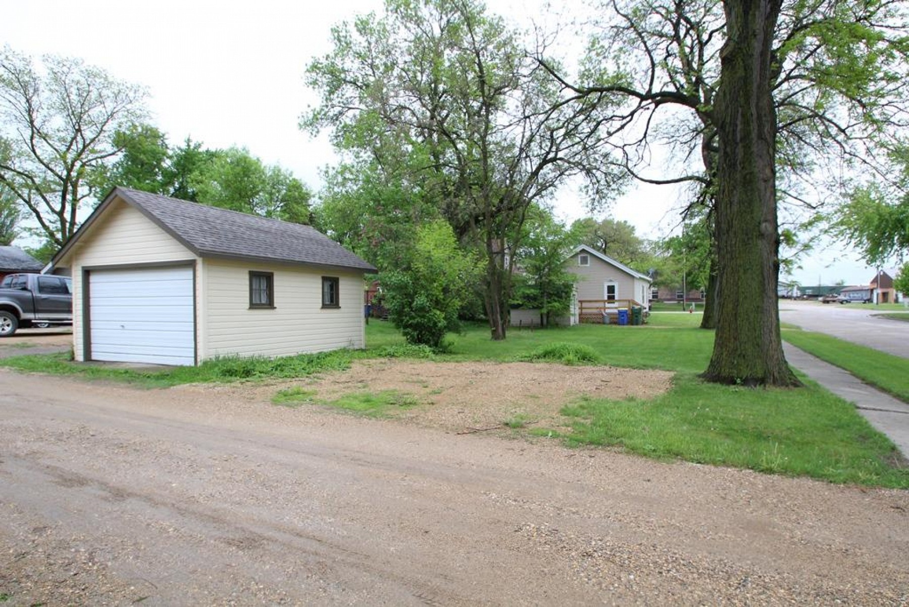 101 4th Street, Brookings, SD 57006