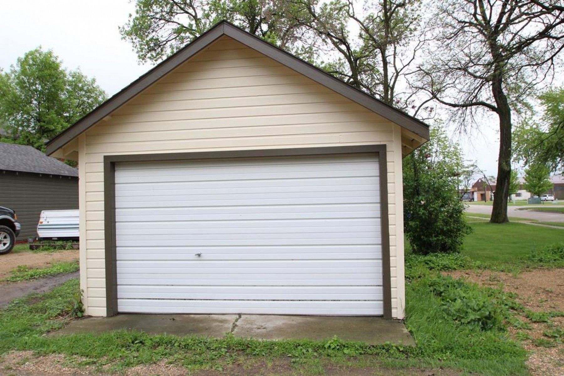 101 4th Street, Brookings, SD 57006