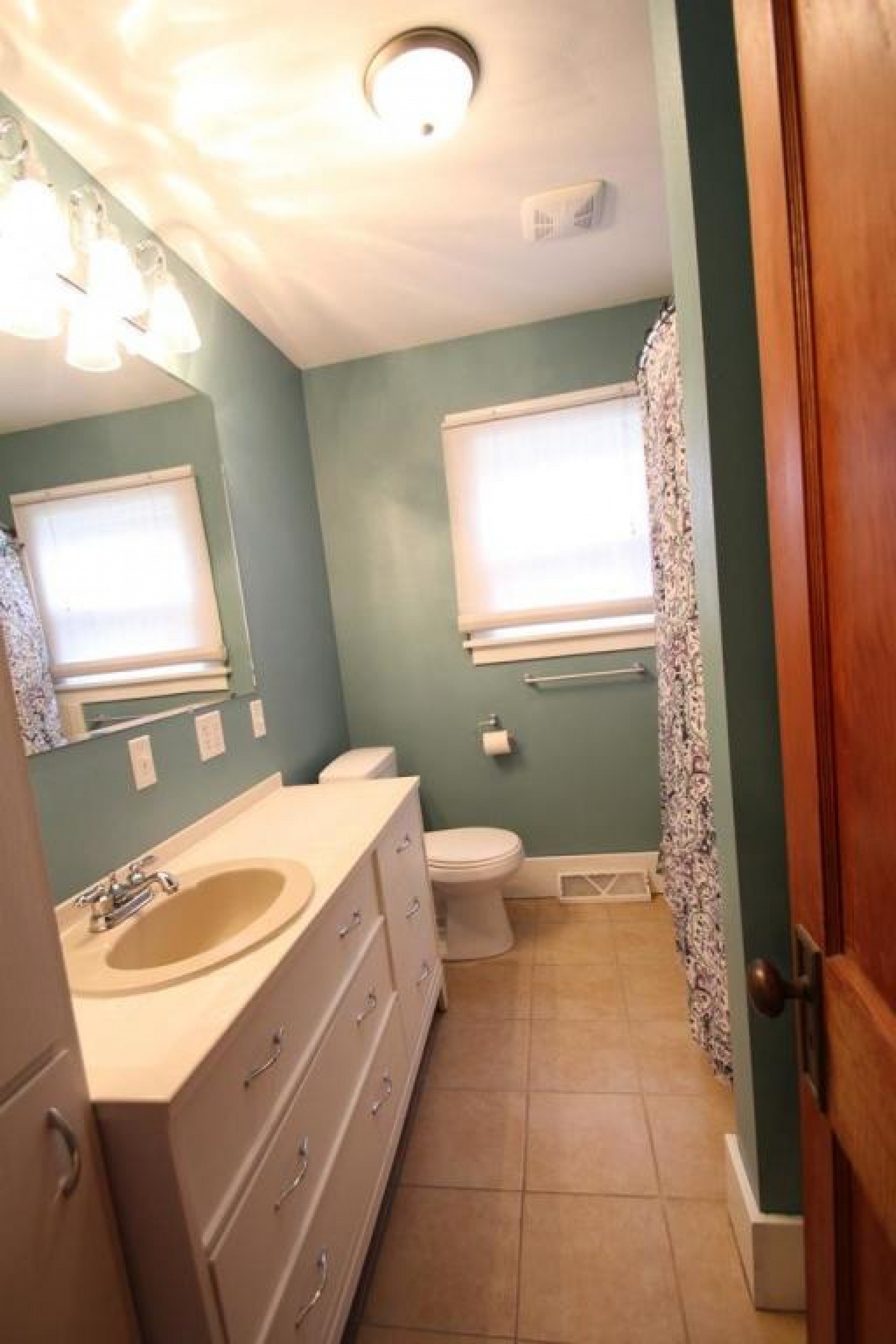 101 4th Street, Brookings, SD 57006