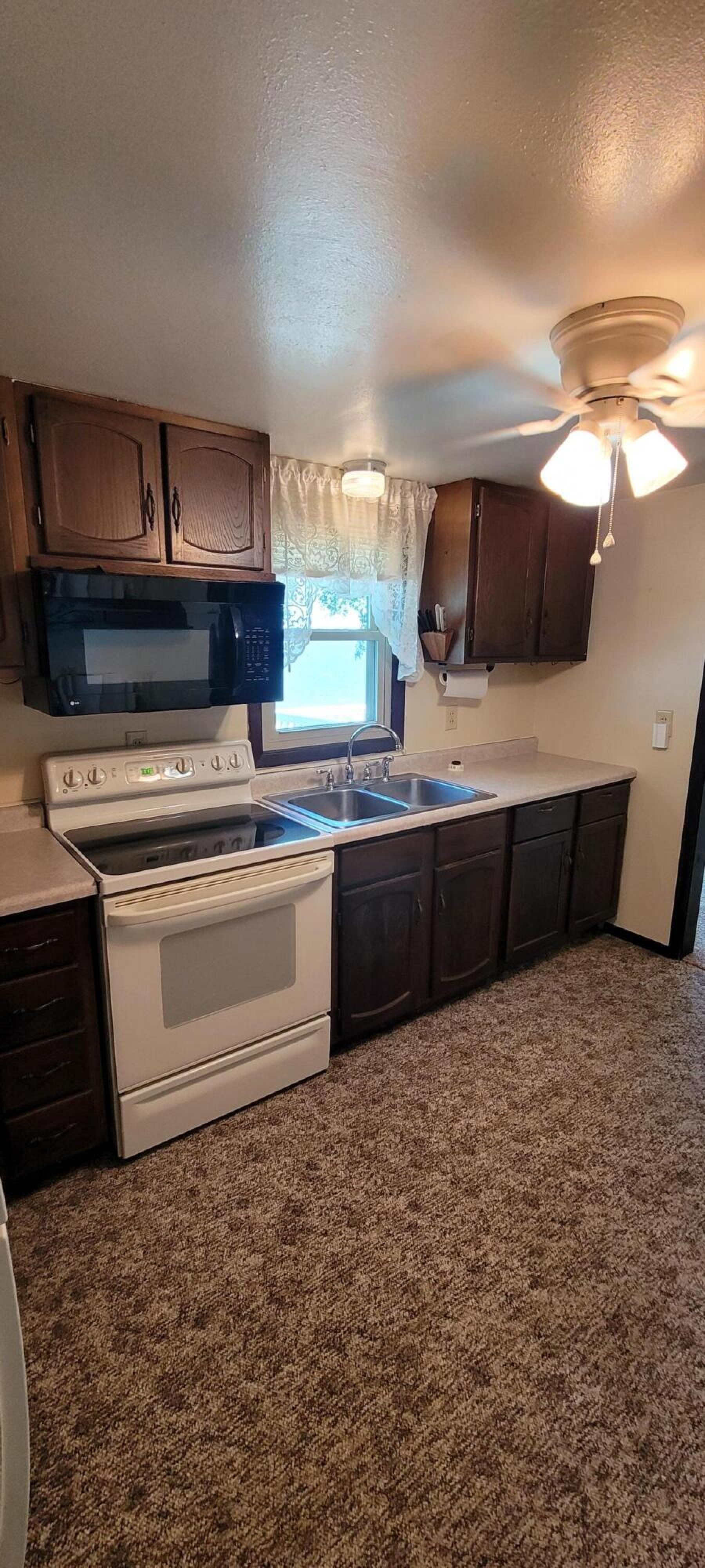 3170 220th Street, Brookings, SD 57006