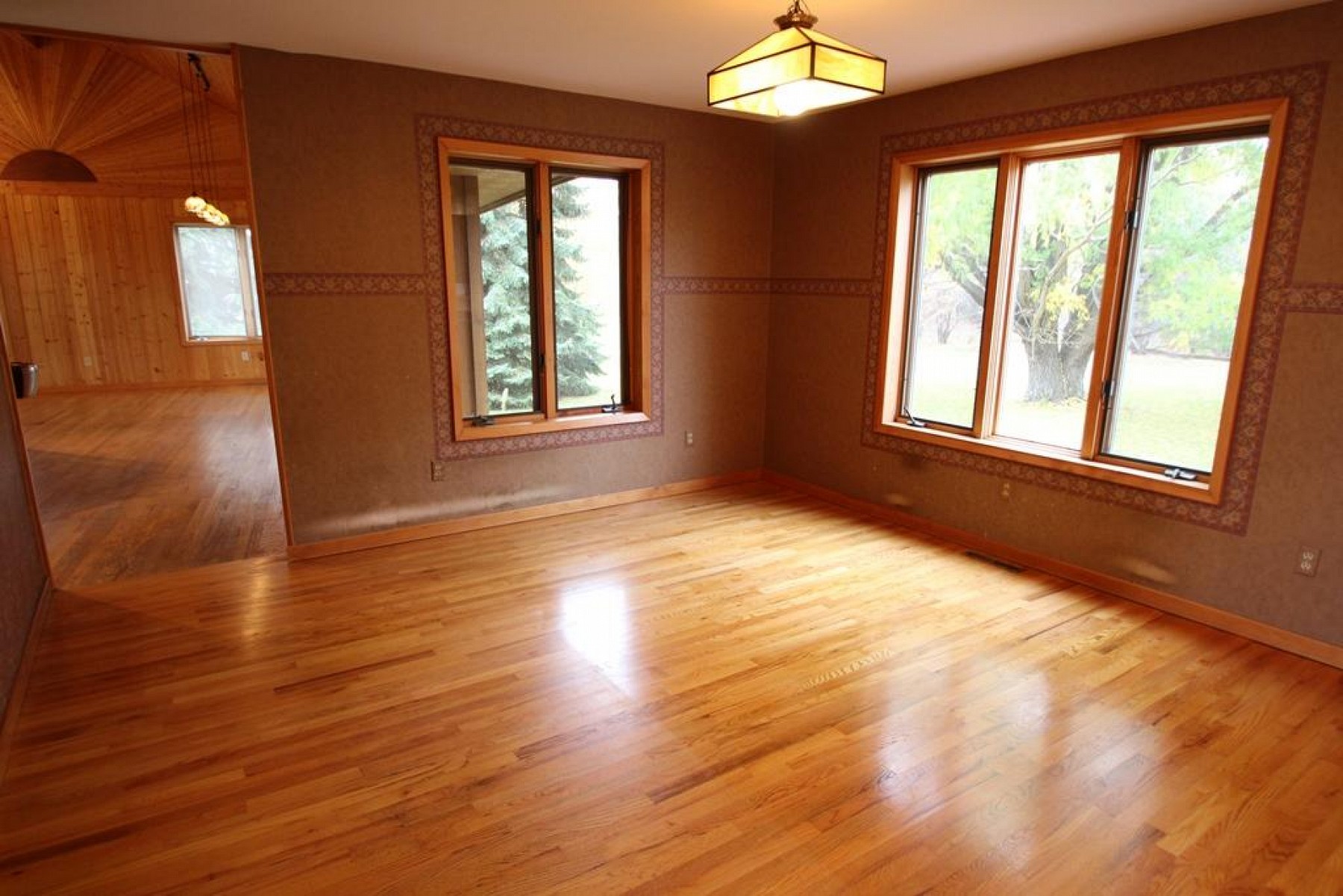 705 Farmer Avenue, Howard, SD 57349