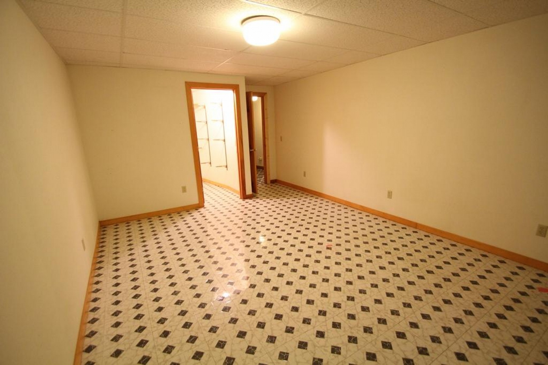 705 Farmer Avenue, Howard, SD 57349