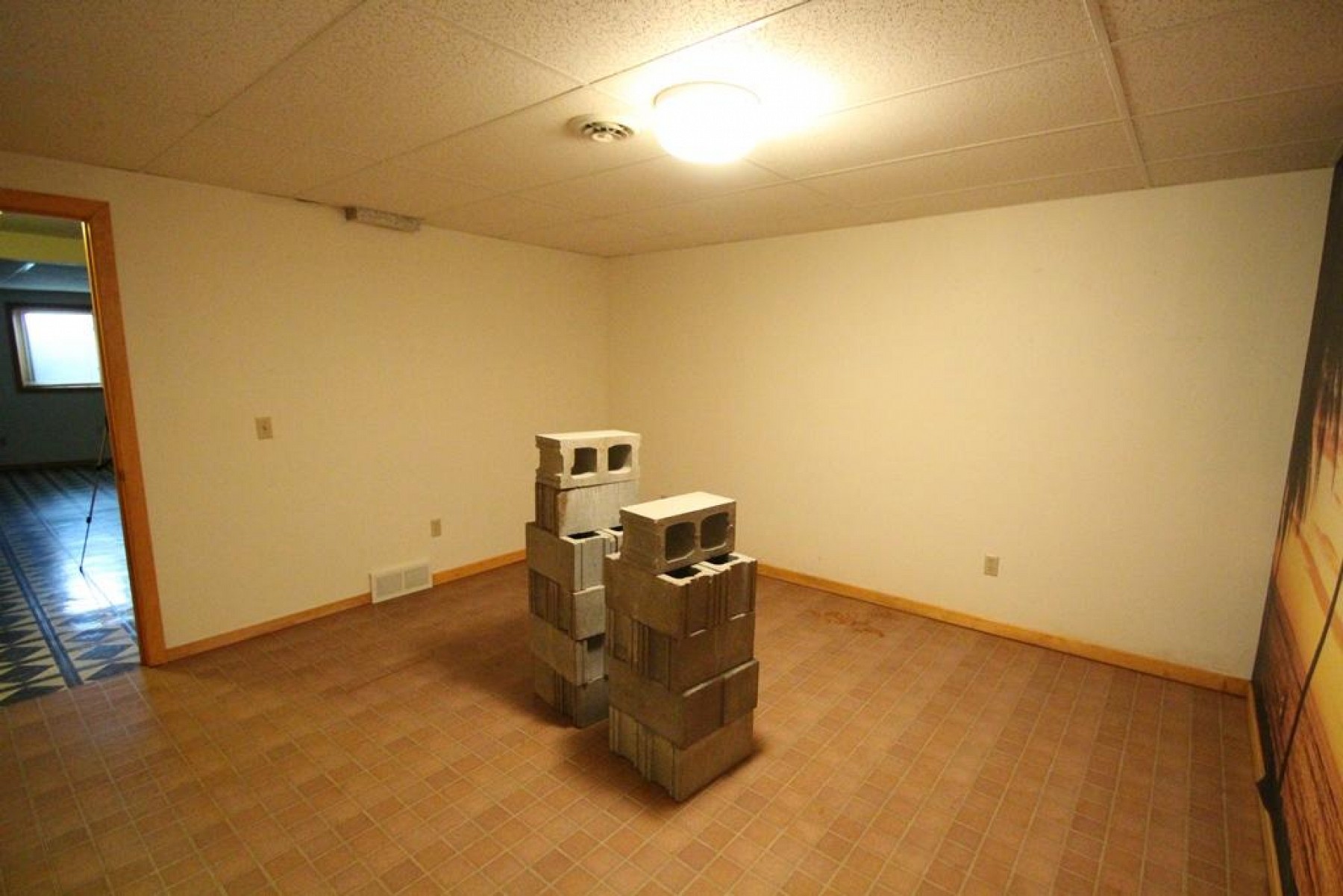 705 Farmer Avenue, Howard, SD 57349