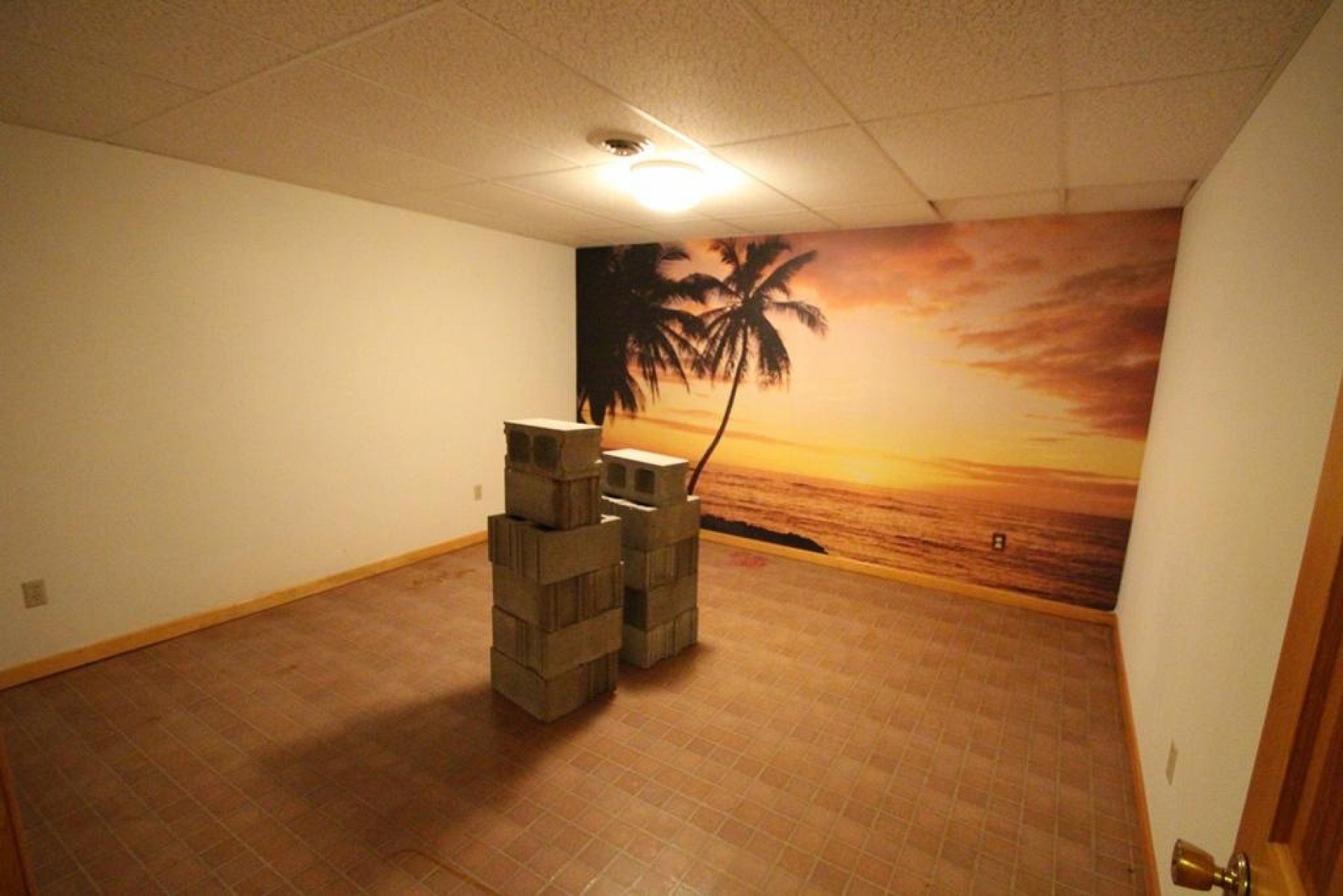 705 Farmer Avenue, Howard, SD 57349