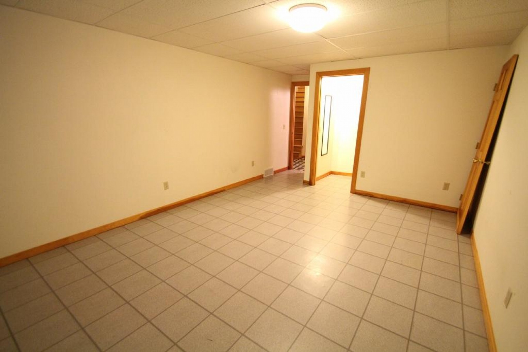 705 Farmer Avenue, Howard, SD 57349