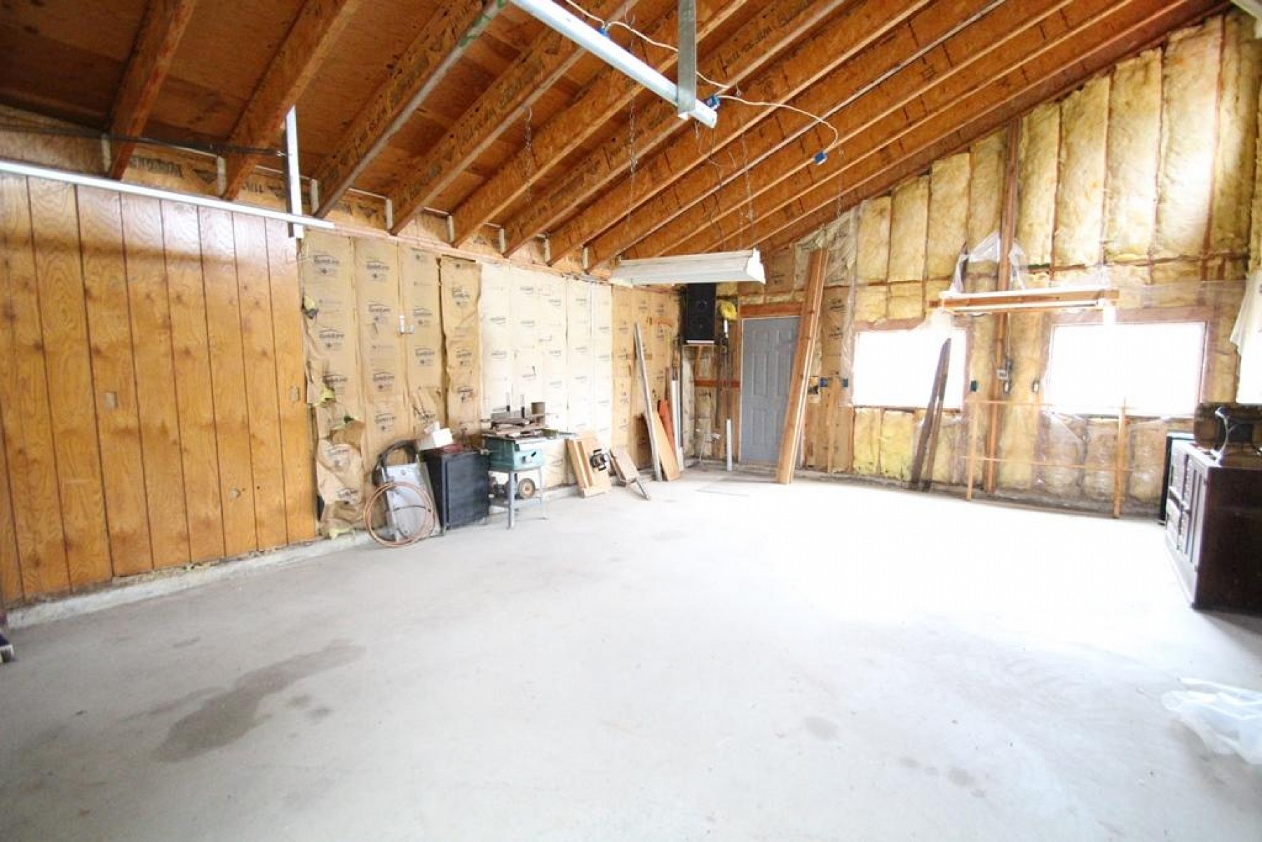 705 Farmer Avenue, Howard, SD 57349