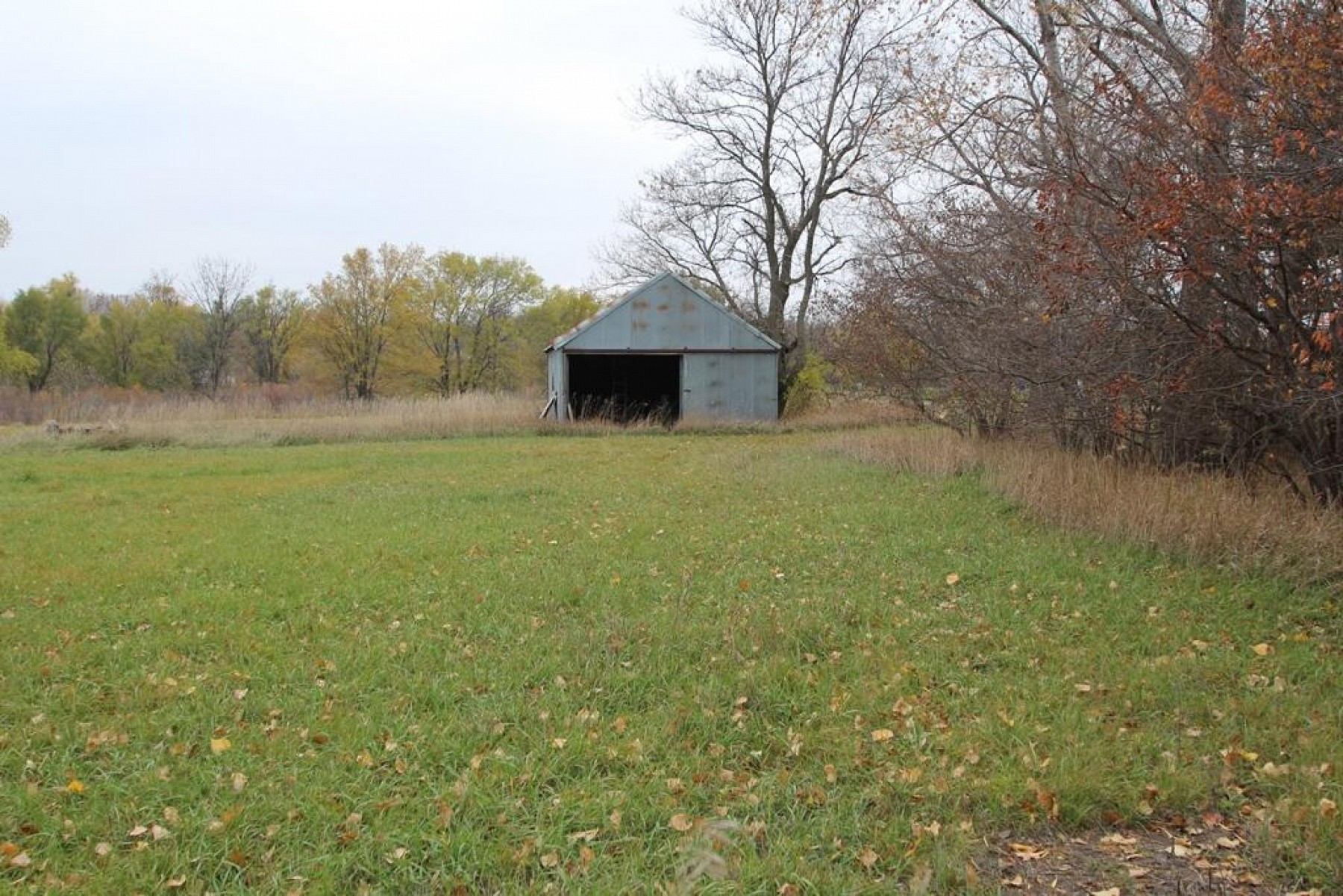 705 Farmer Avenue, Howard, SD 57349