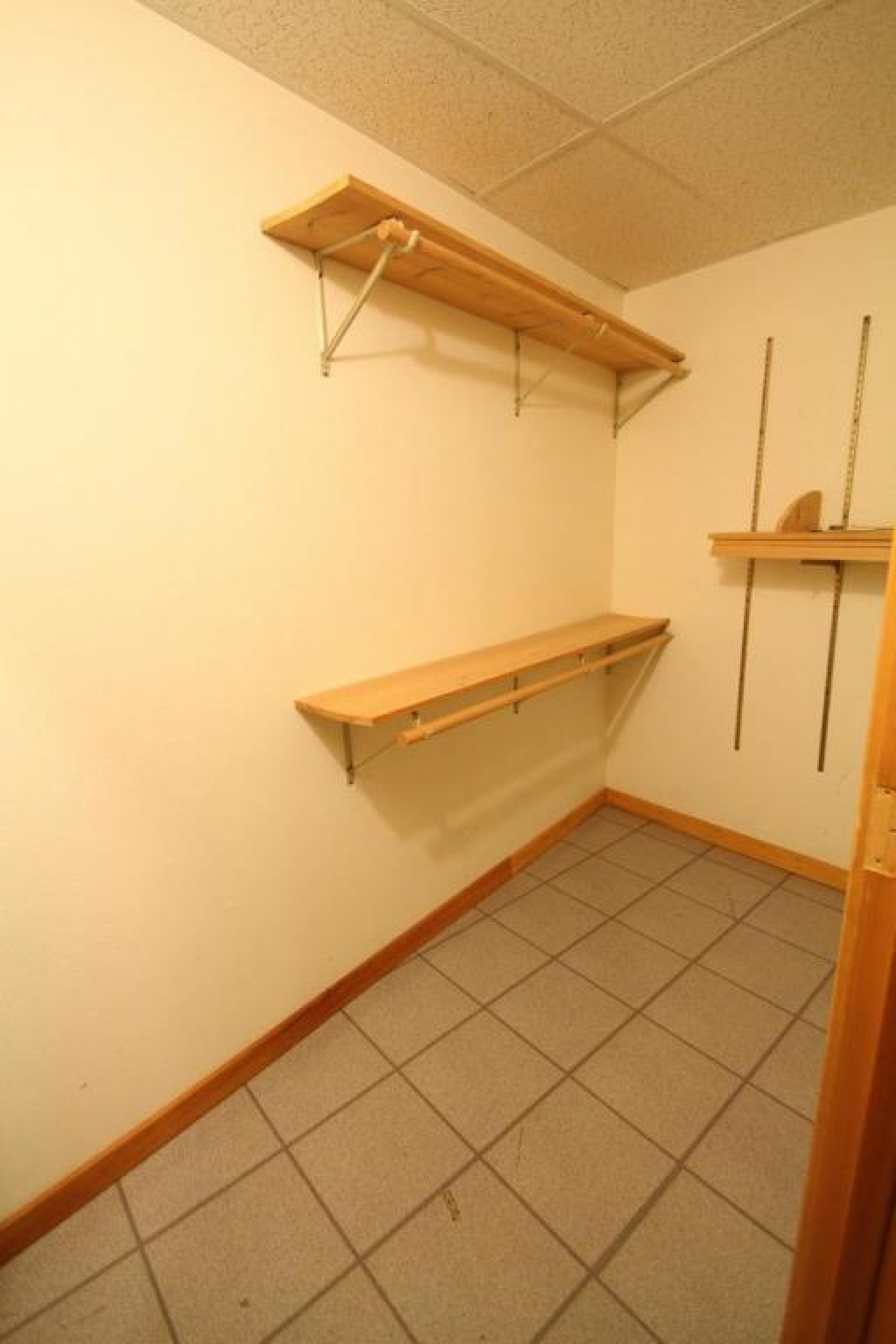 705 Farmer Avenue, Howard, SD 57349