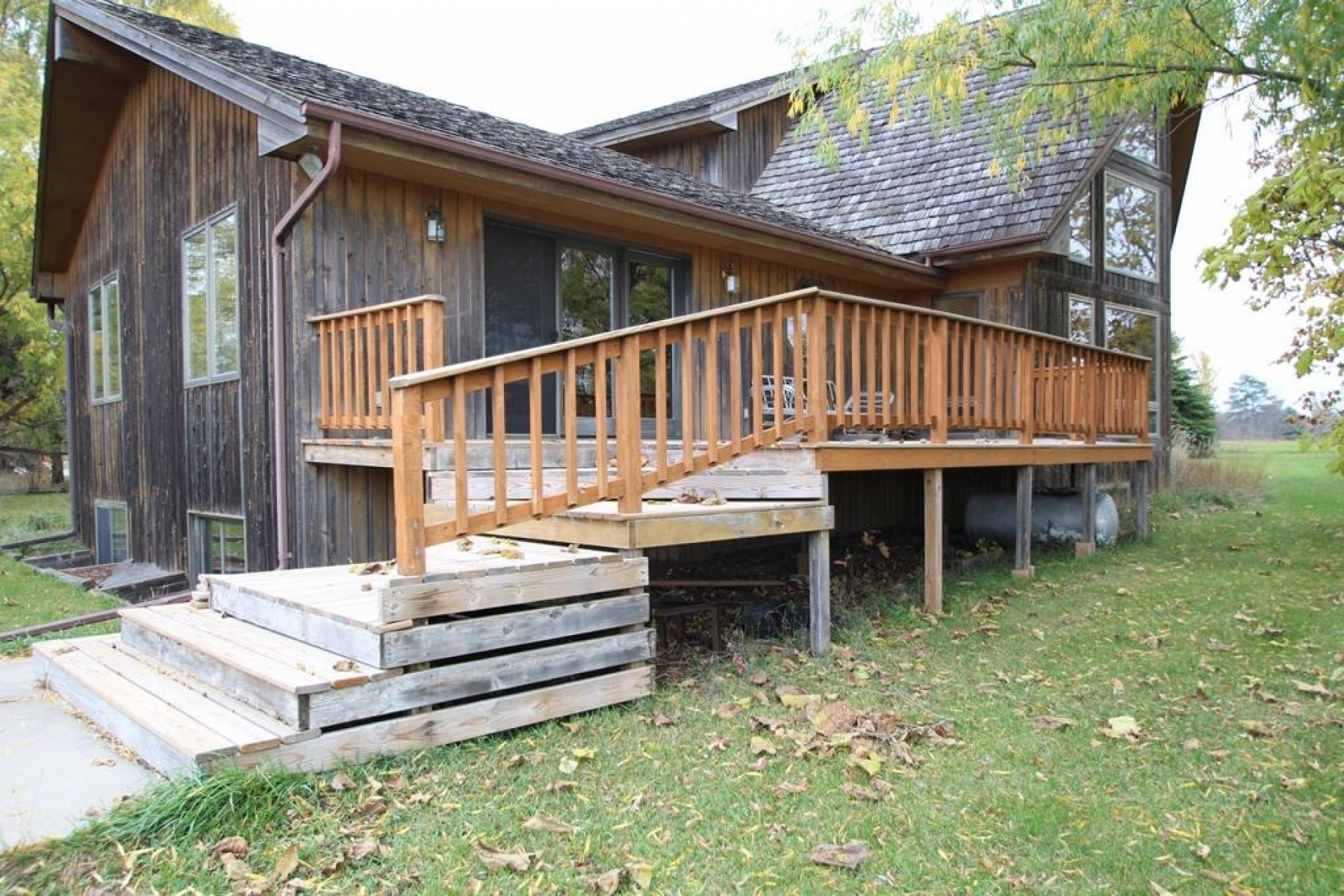 705 Farmer Avenue, Howard, SD 57349