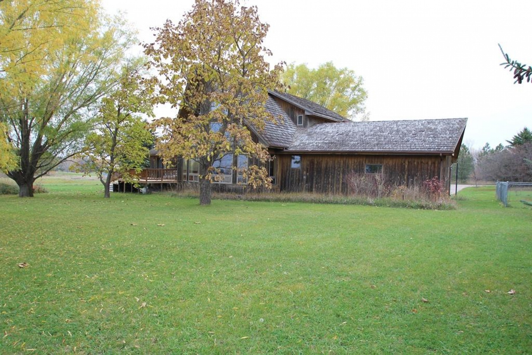 705 Farmer Avenue, Howard, SD 57349