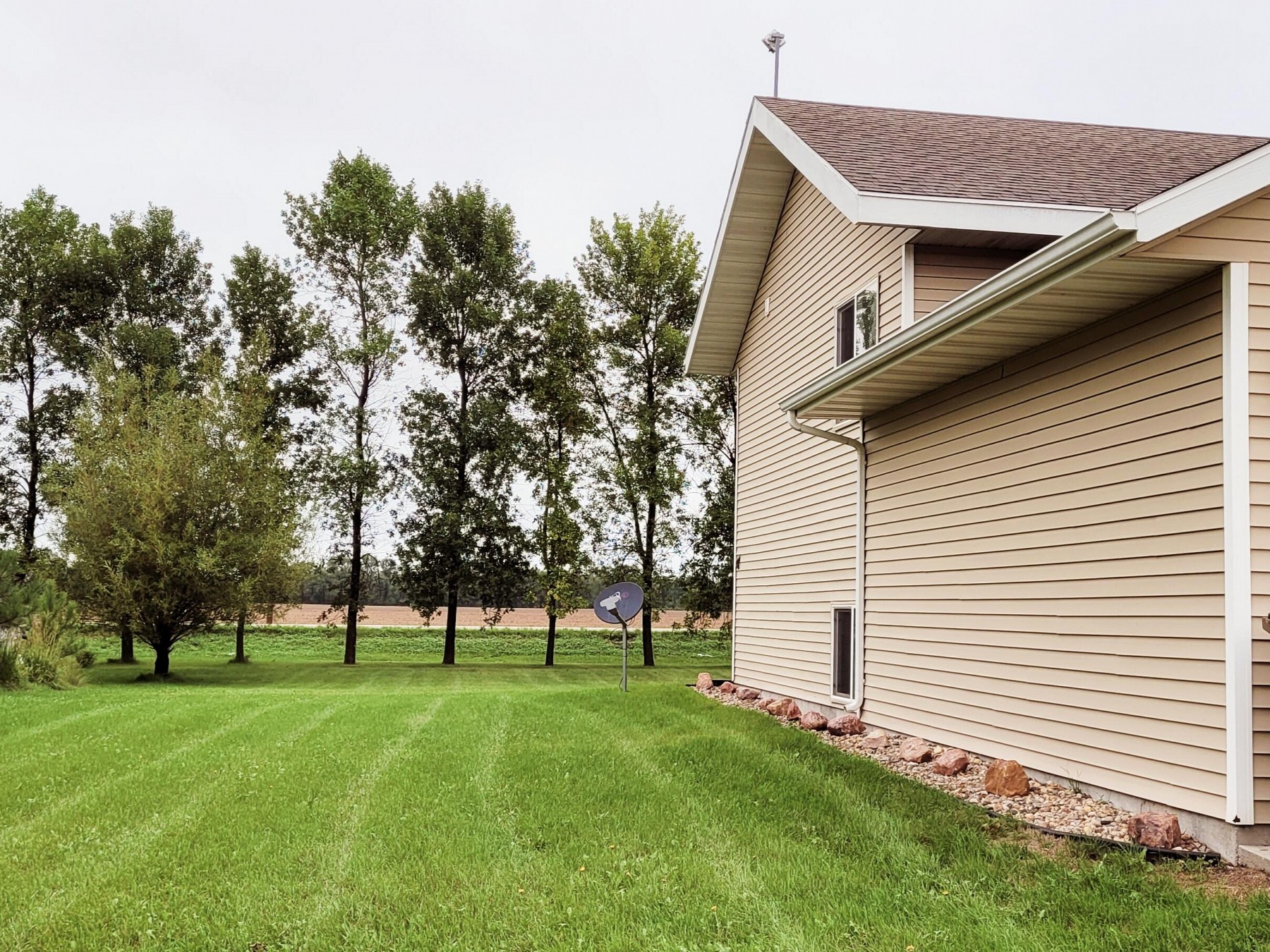 111 Twin Oaks Lane, Brookings, SD 57006