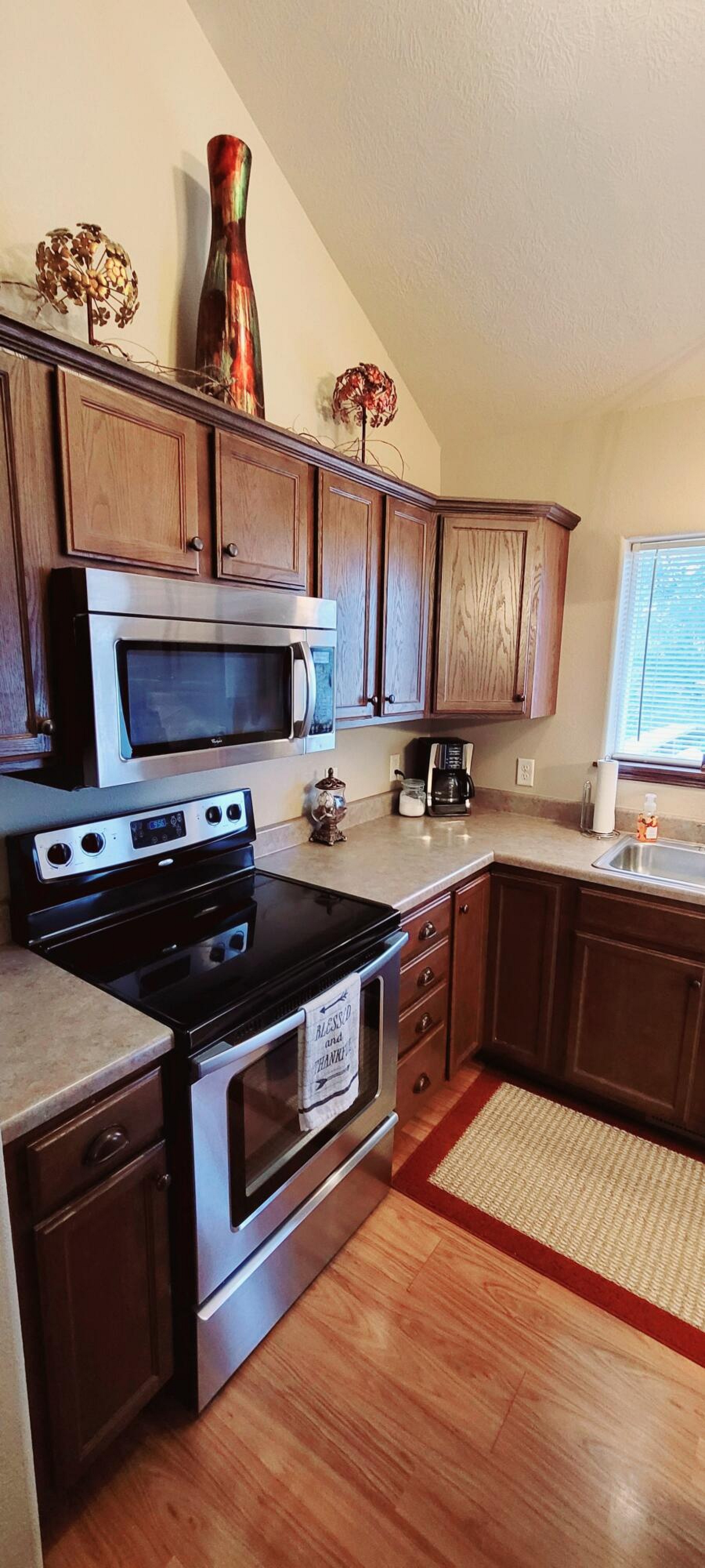 111 Twin Oaks Lane, Brookings, SD 57006