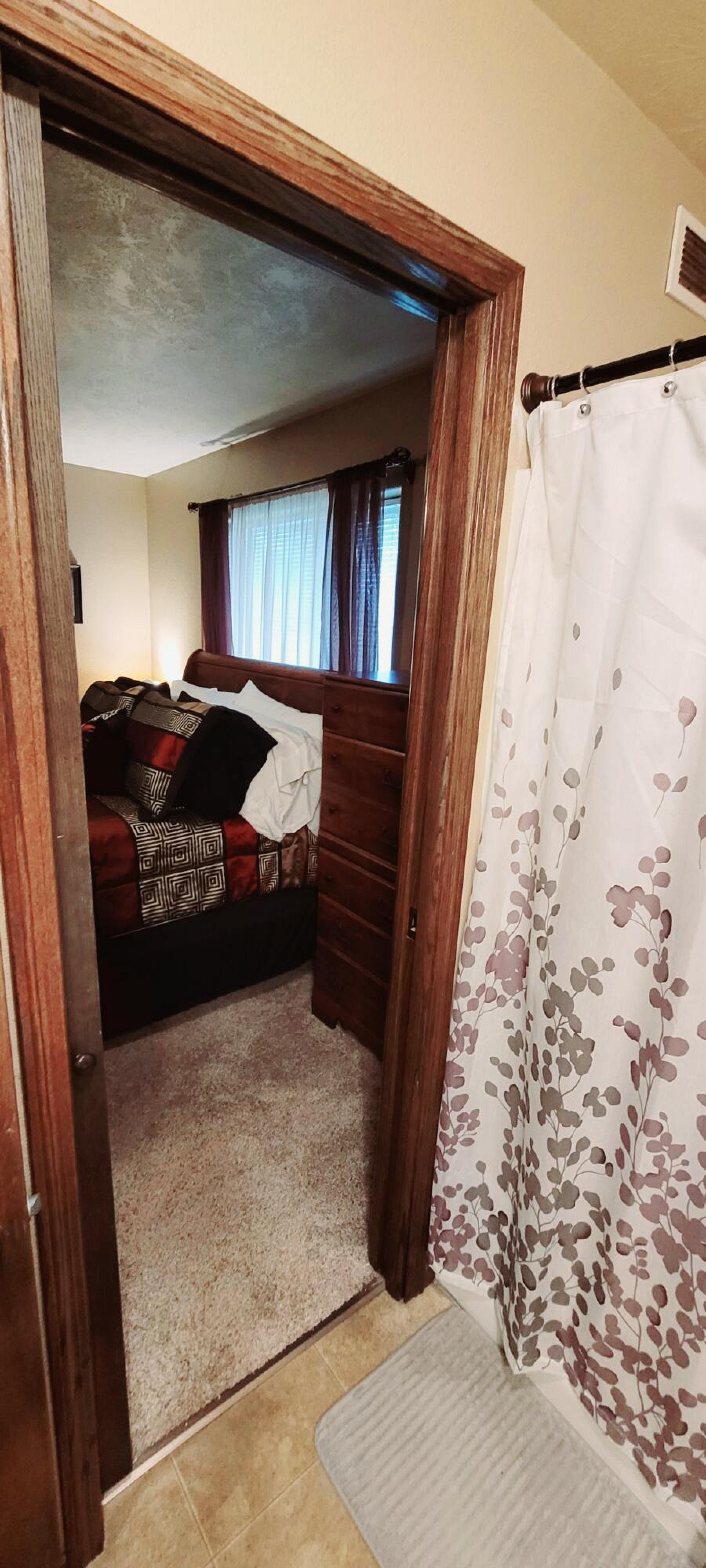 111 Twin Oaks Lane, Brookings, SD 57006