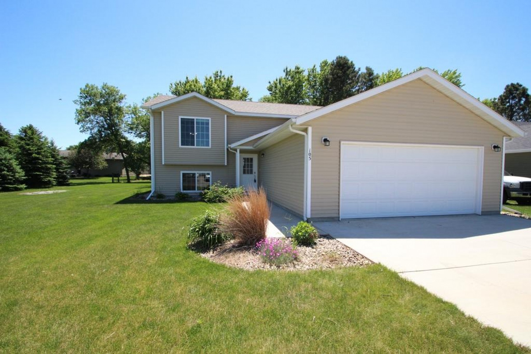 105 Linden Lane, Aurora, SD 57002