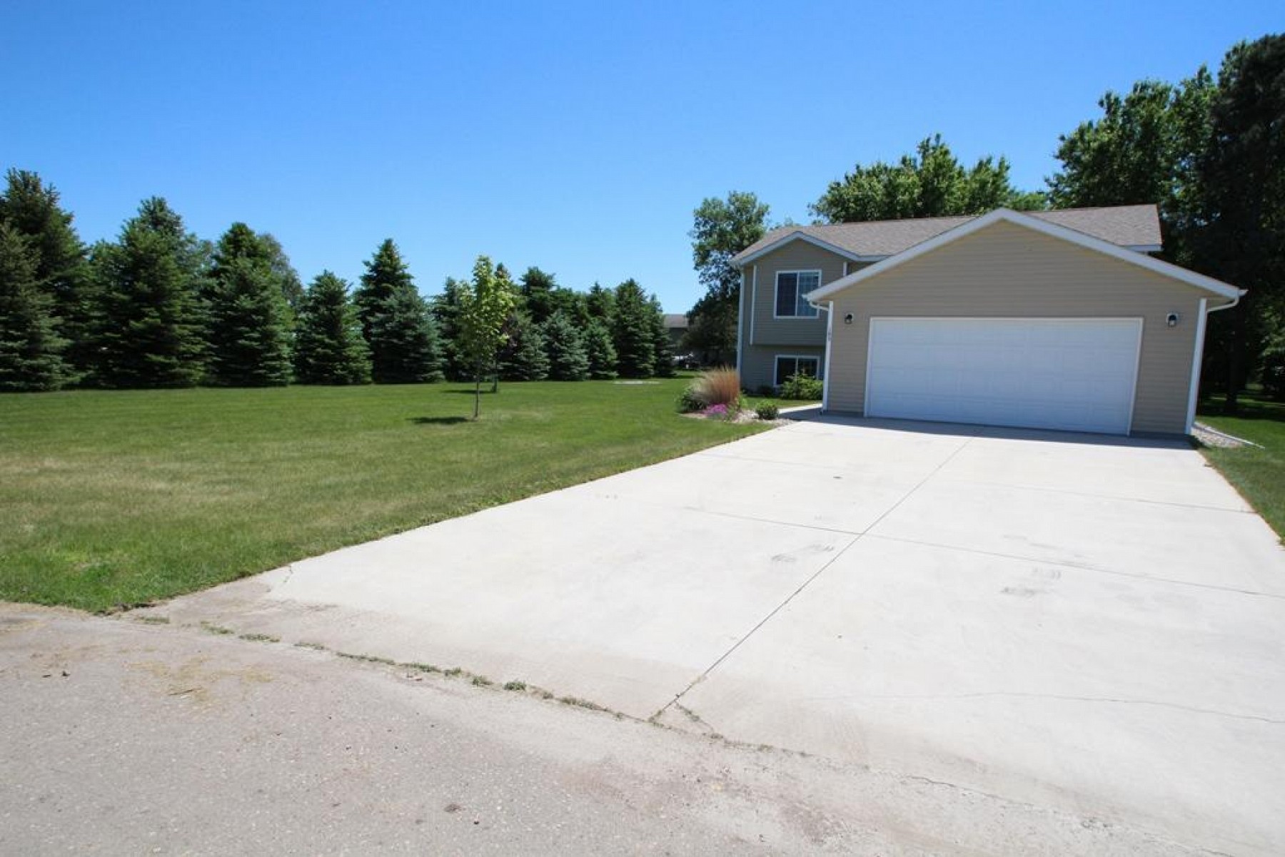 105 Linden Lane, Aurora, SD 57002