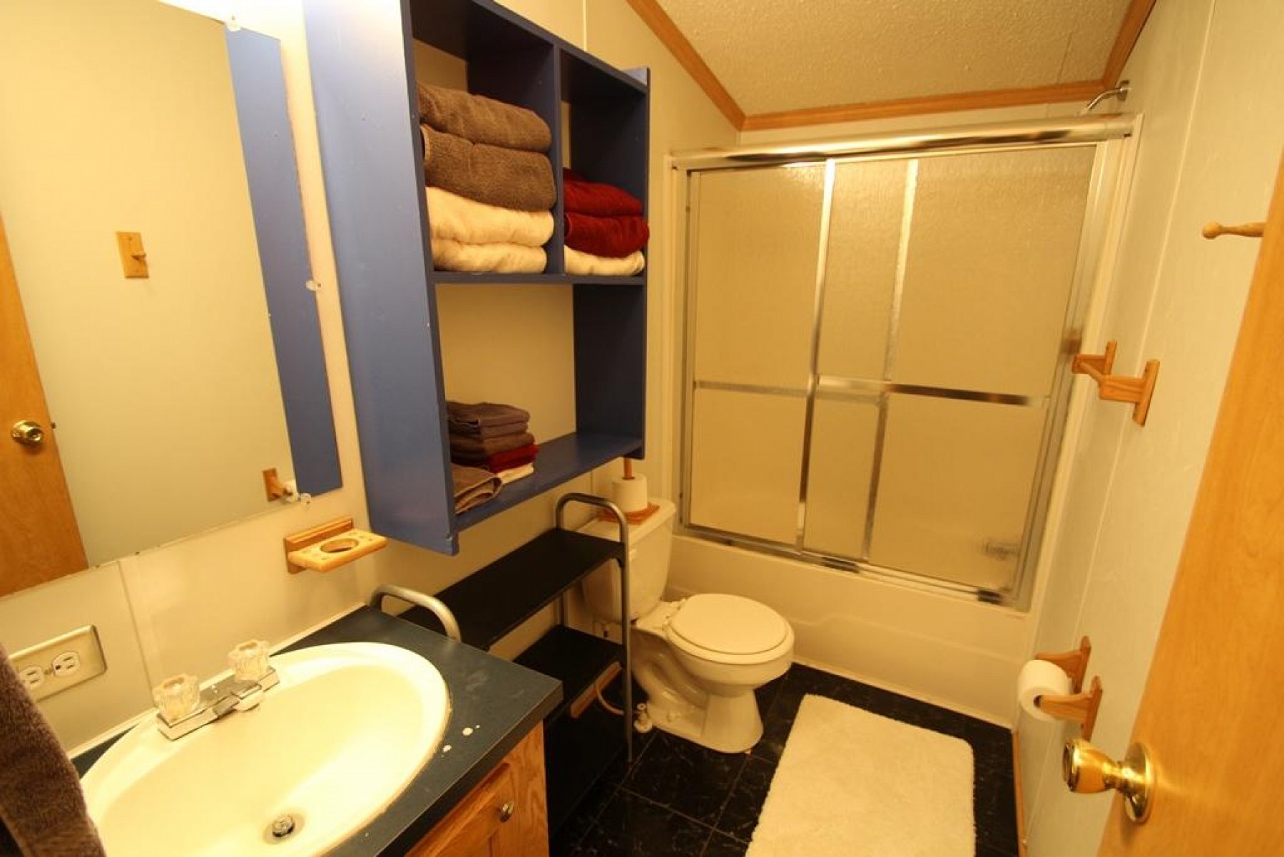 901 15th St. S., Brookings, SD 57006