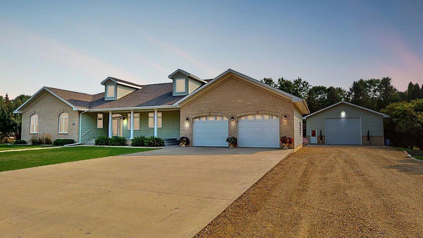 3207 Heather Lane, Brookings, SD 57006