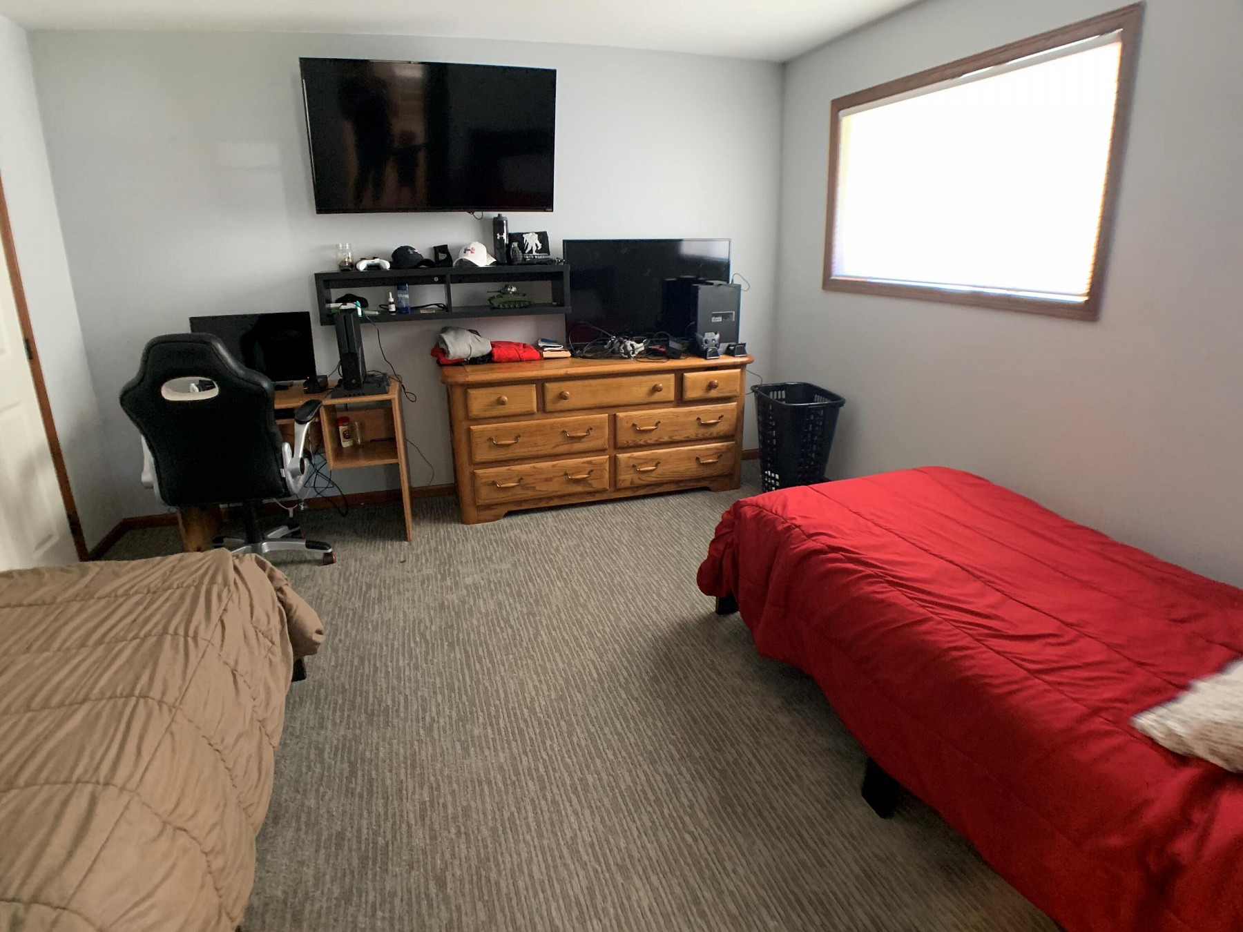 716 Sun Valley Street, Brookings, SD 57006