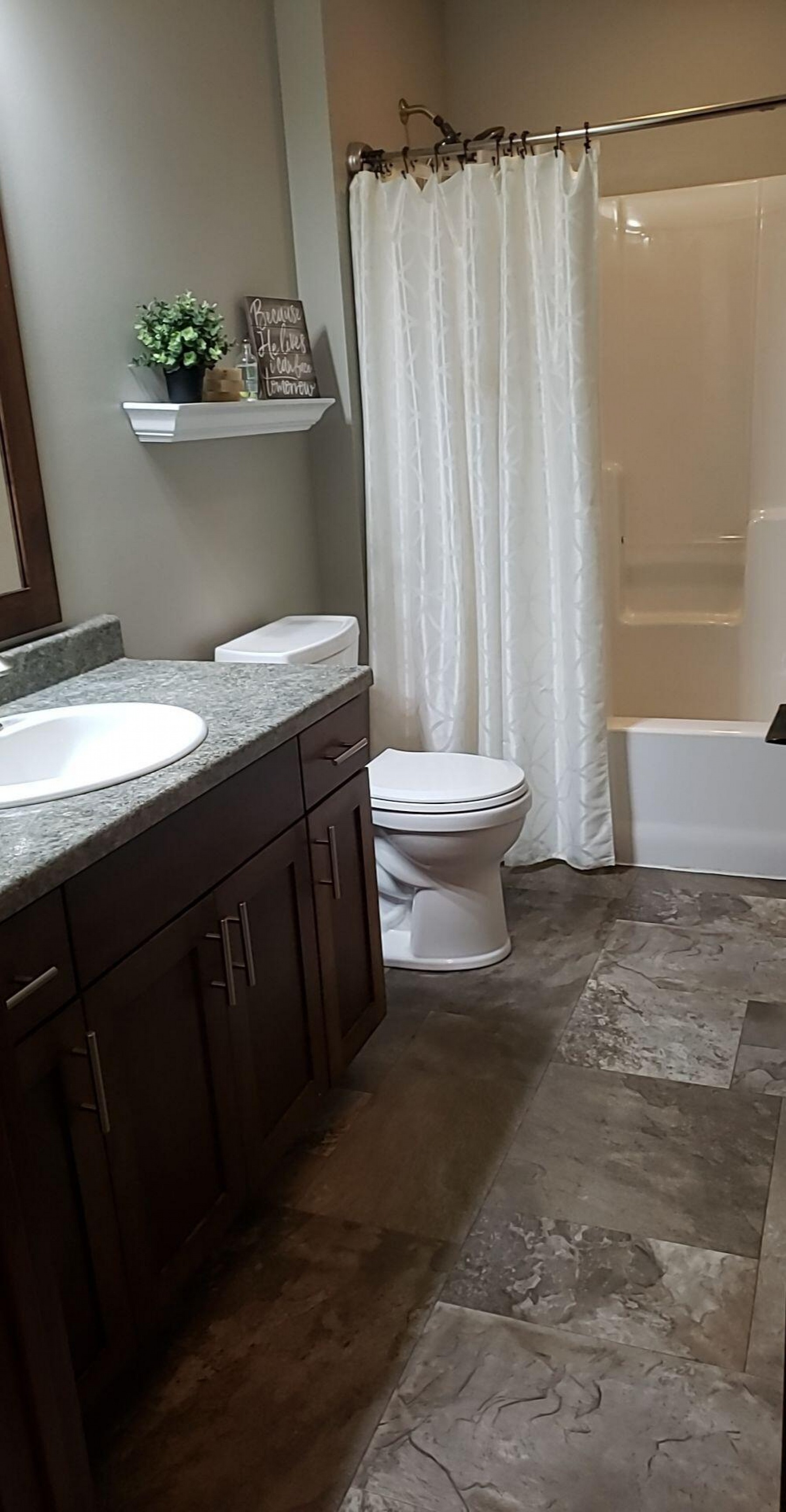 201 Blue Bell Drive, Brookings, SD 57006