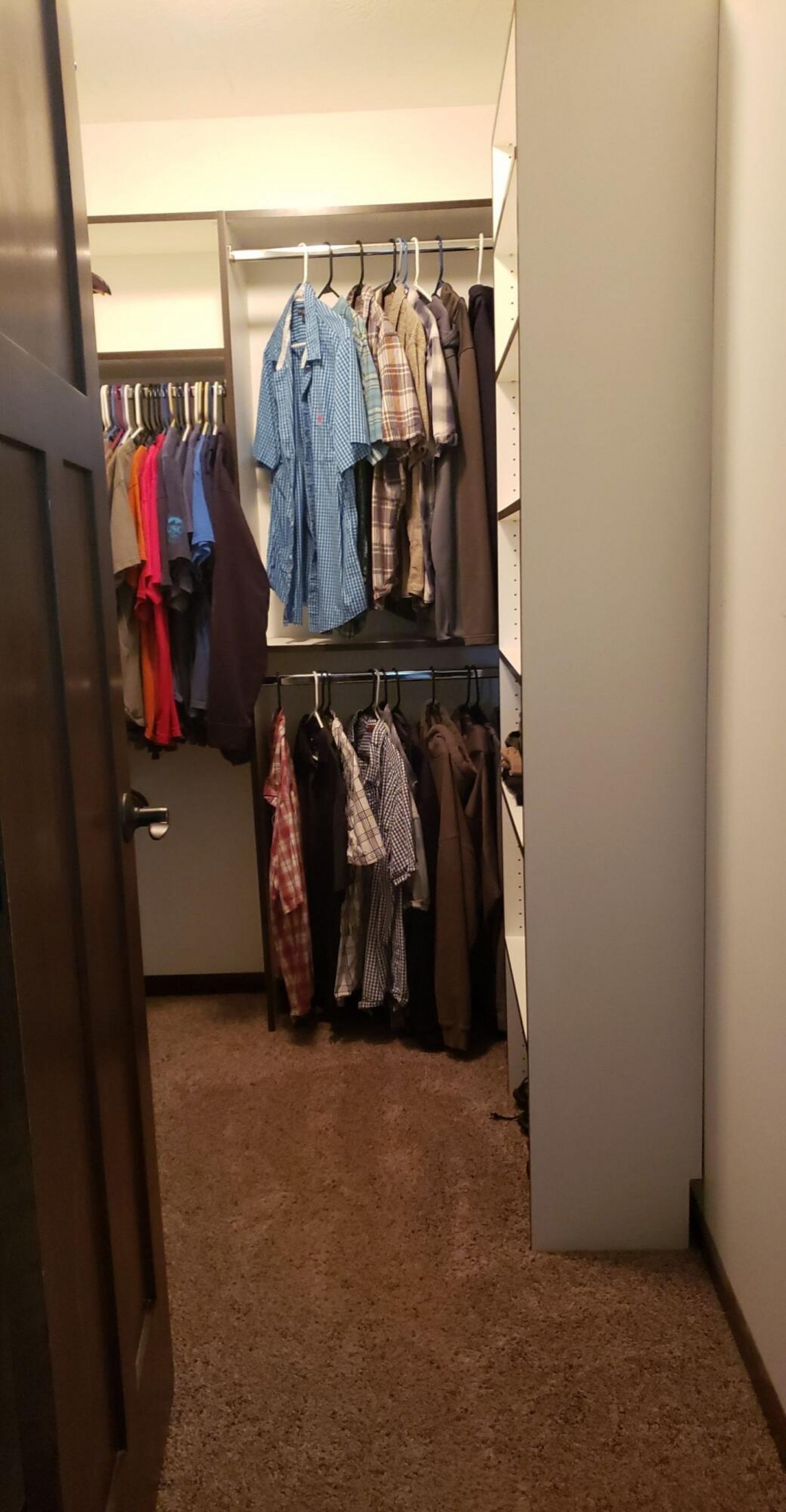 201 Blue Bell Drive, Brookings, SD 57006