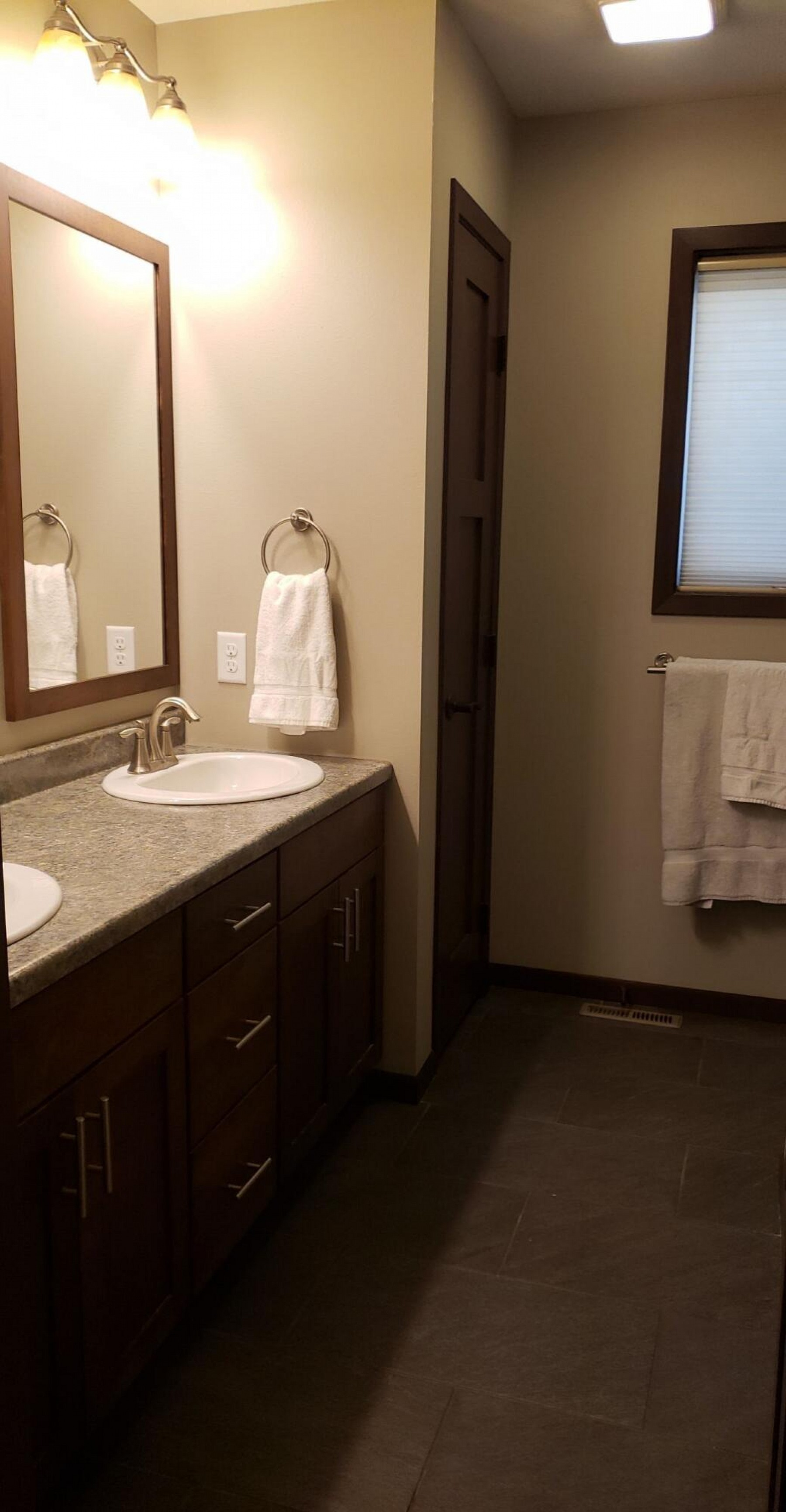 201 Blue Bell Drive, Brookings, SD 57006