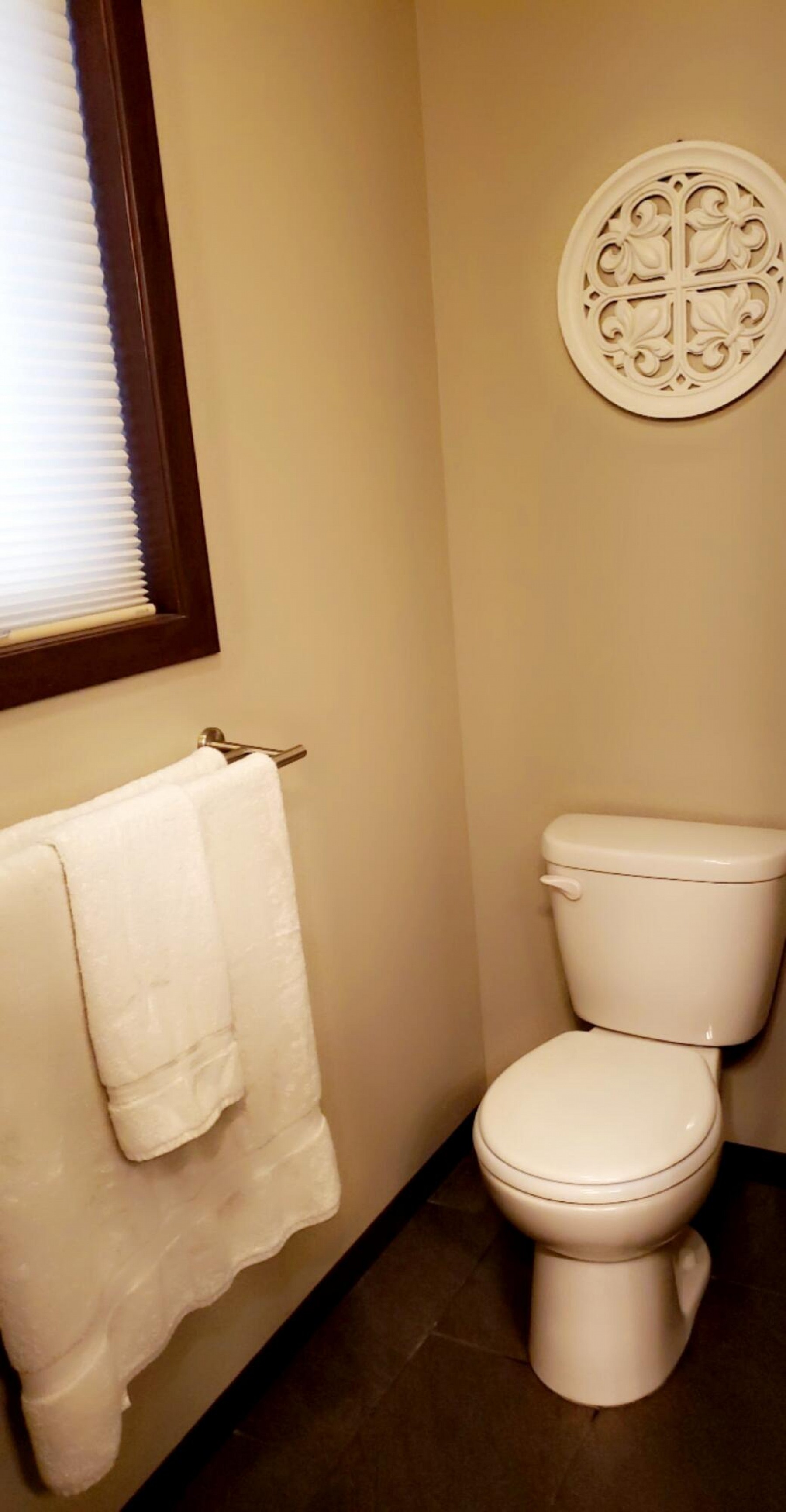 201 Blue Bell Drive, Brookings, SD 57006