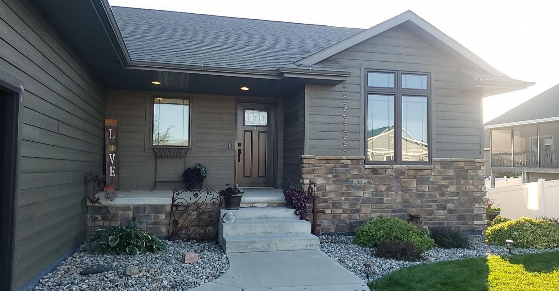 201 Blue Bell Drive, Brookings, SD 57006